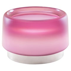 POPSY candy small table in resin by MOĆI Collective