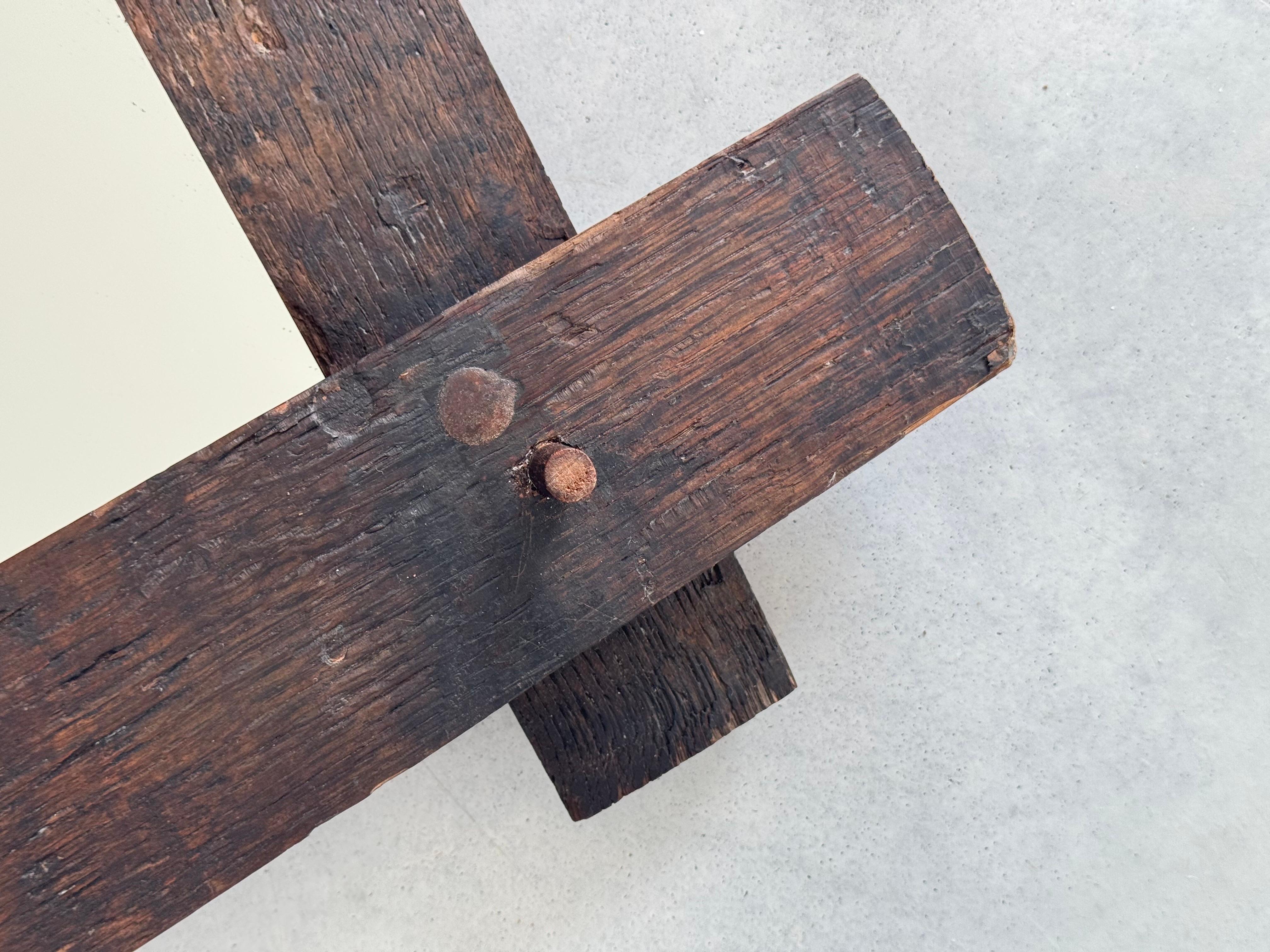 Art populaire, miroir en bois massif, design rustique, France circa 1950s en vente 1