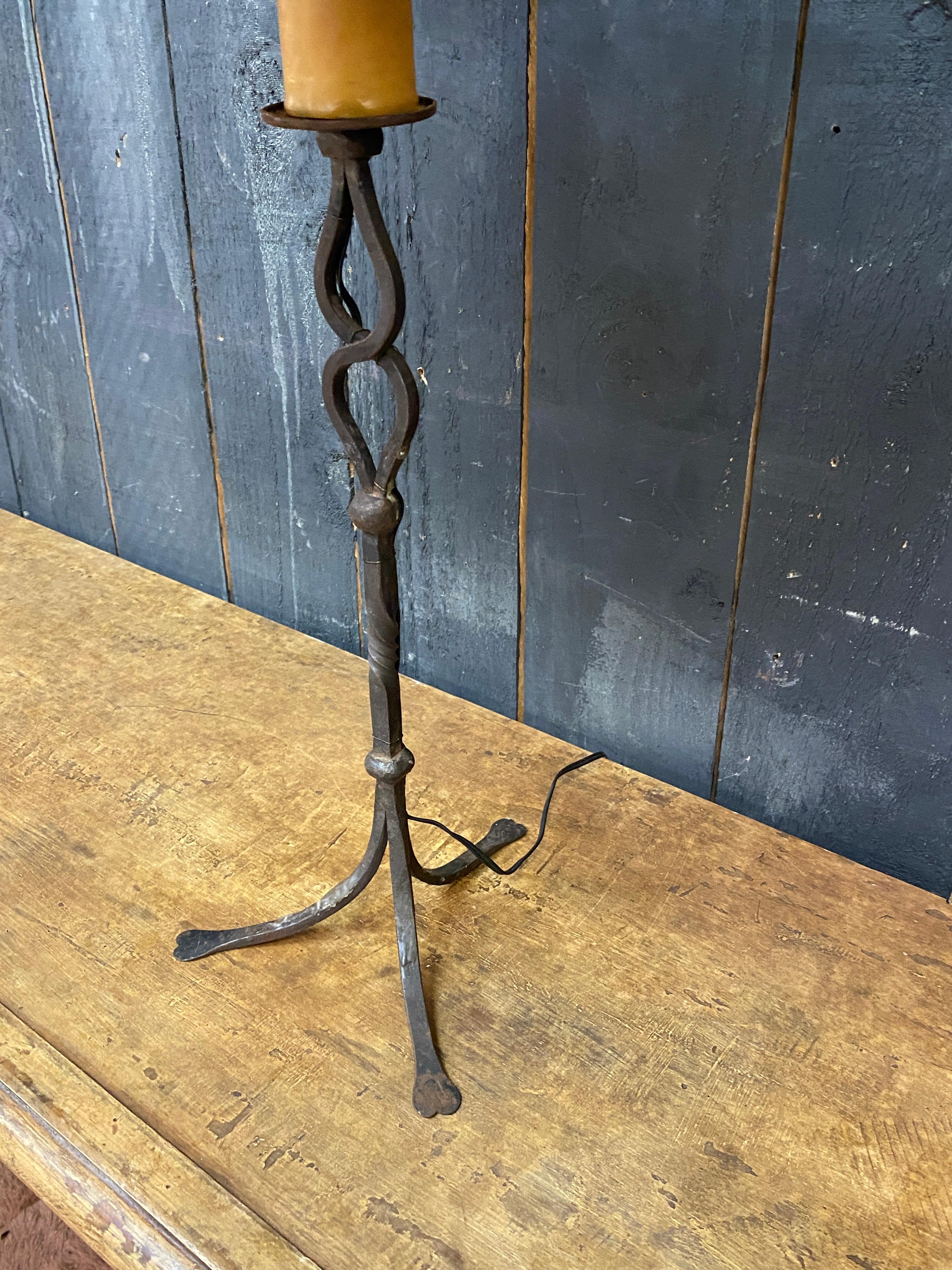 Wrought Iron Popular Art, table lamp  in wrought iron circa 1950 For Sale