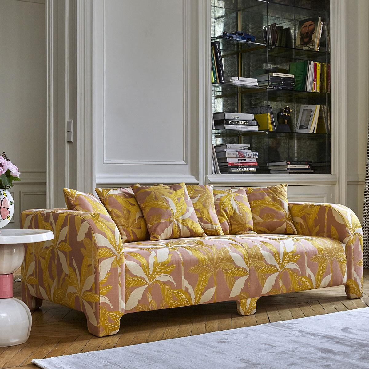 Popus Editions Graziella 3 seater sofa in rust megeve fabric knit effect.

A foot that hides another. A cushion that hides another. A curve that hides another with contemporary lines and a base like a punctuation mark, this sofa gives pride of