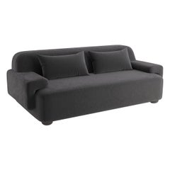 Popus Editions Lena - Divano a 2.5 posti con rivestimento in velluto Como Marrone Scuro