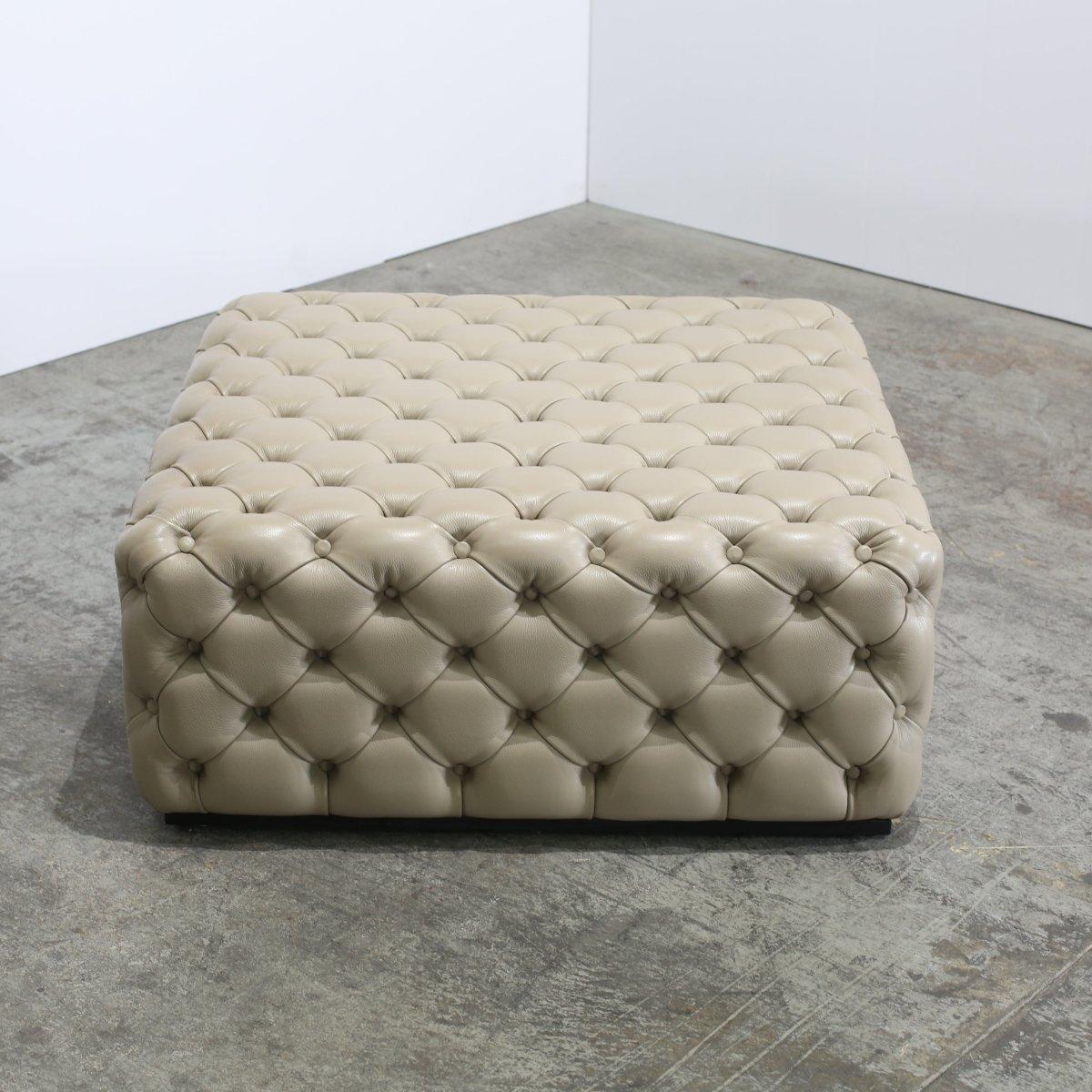 Porada Alcide Hocker von O. Moon im Zustand „Gut“ im Angebot in Basildon, London