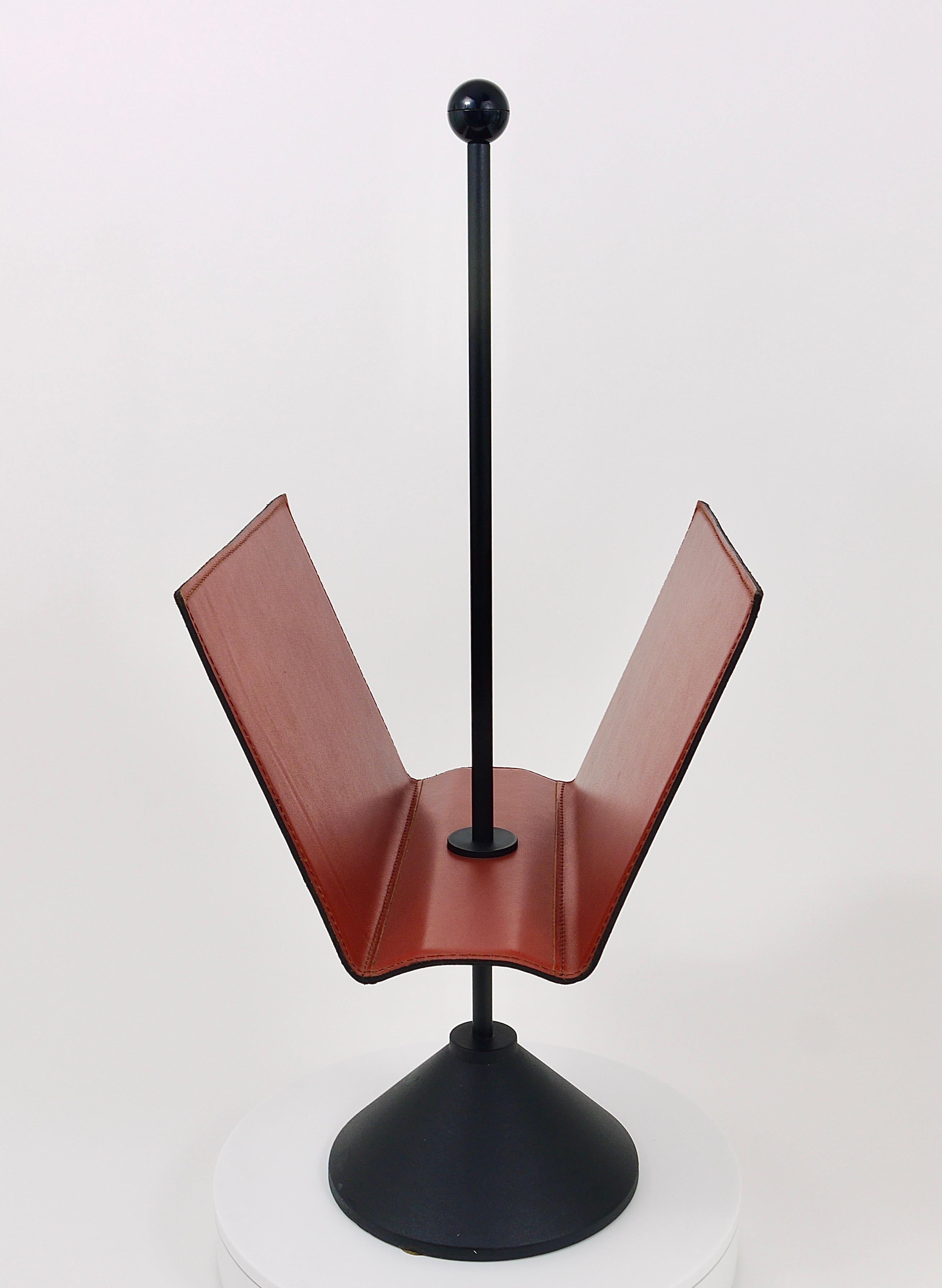 Porada Arredi Black Post Modern Leather Magazine Rack News Stand, Italy, 1980s For Sale 1