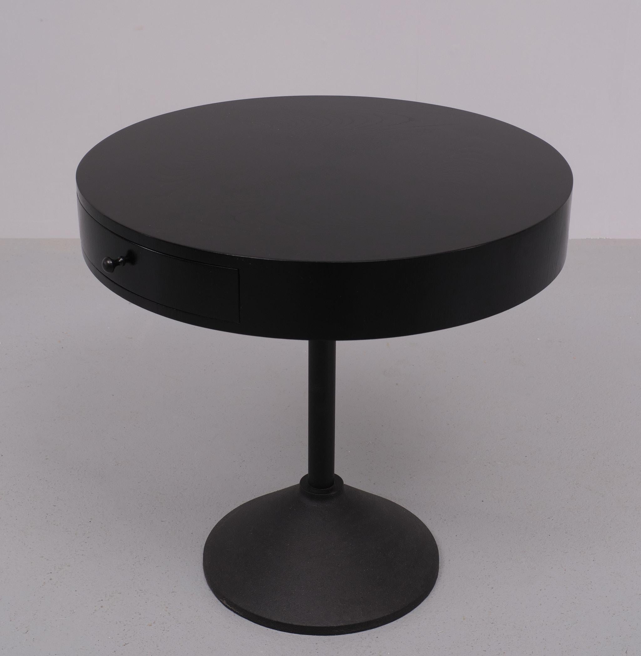 Ebonized Porada Arredi Black Round side Table  1980s Italy  For Sale