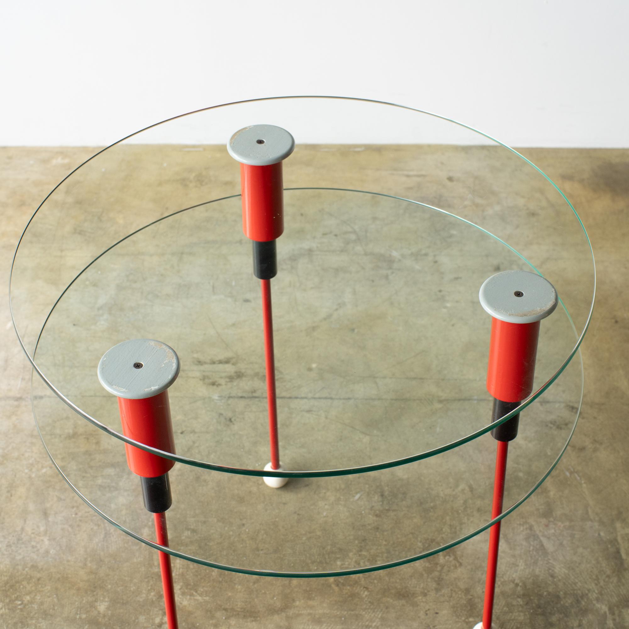 Porada Birillo table d'appoint postmoderne style années 80 Bon état - En vente à Shibuya-ku, Tokyo