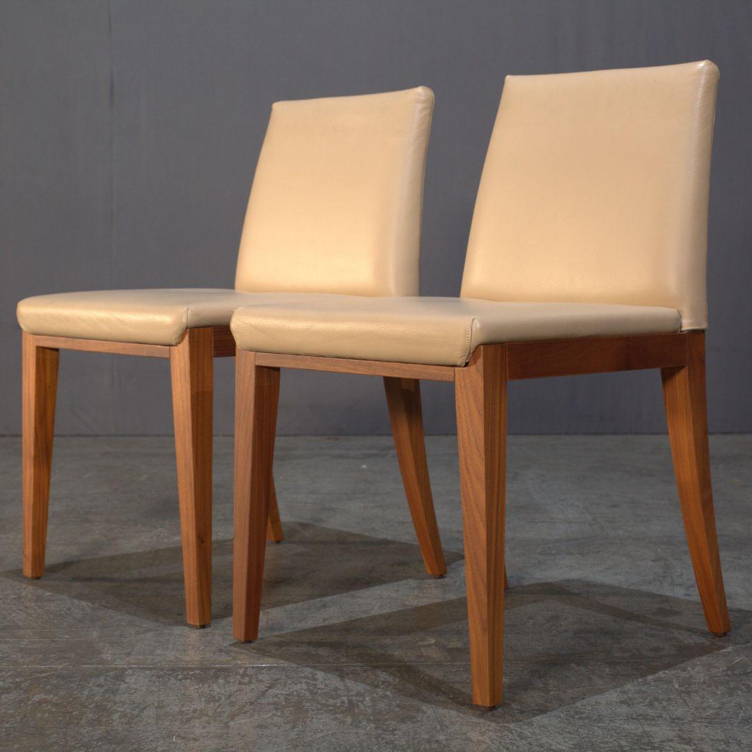 Porada Tama Leather Dining Chair Bon état - En vente à Basildon, London