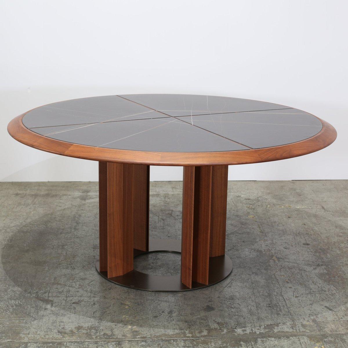 Contemporary Porada Thayl Dining Table For Sale