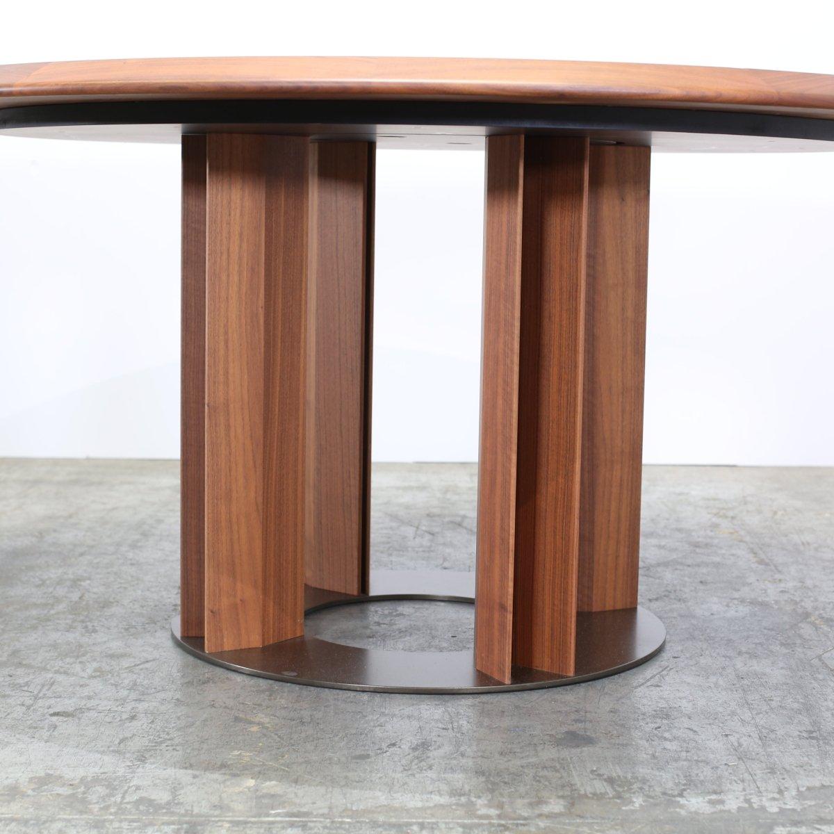 Marble Porada Thayl Dining Table For Sale