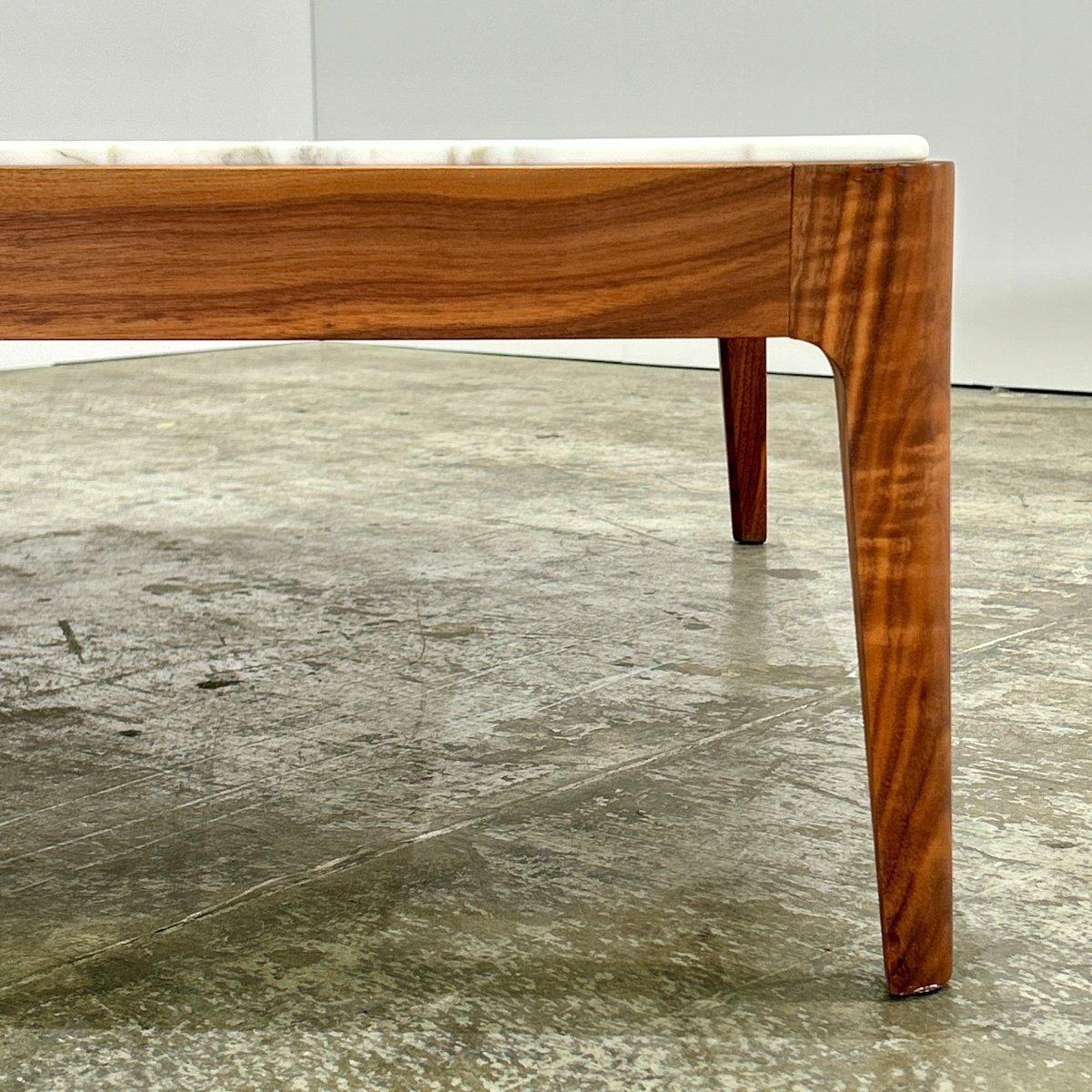 Mesa baja Porada Ziggy de C. Ballabio en Excelente Estado en Basildon, London