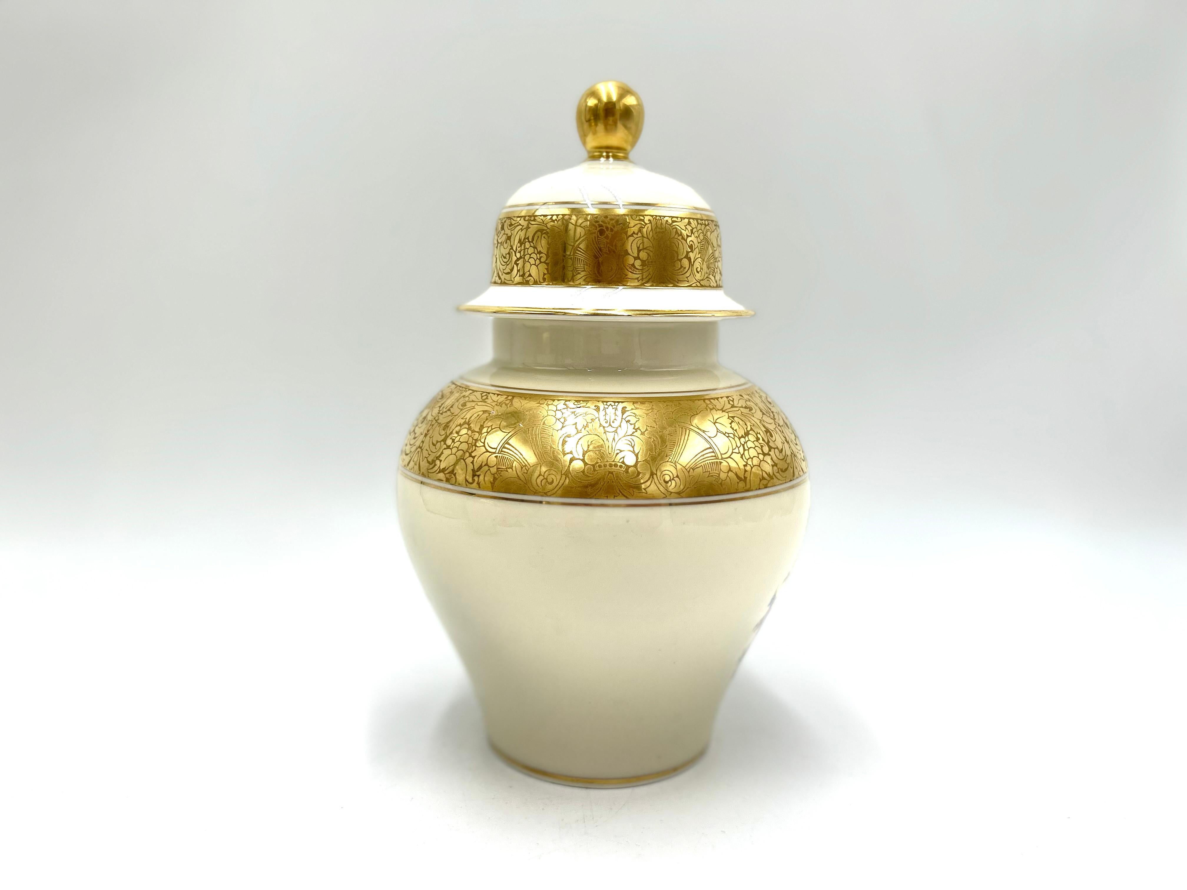 Tedesco Anfora in porcellana, Rosenthal, Germania, 1949 in vendita