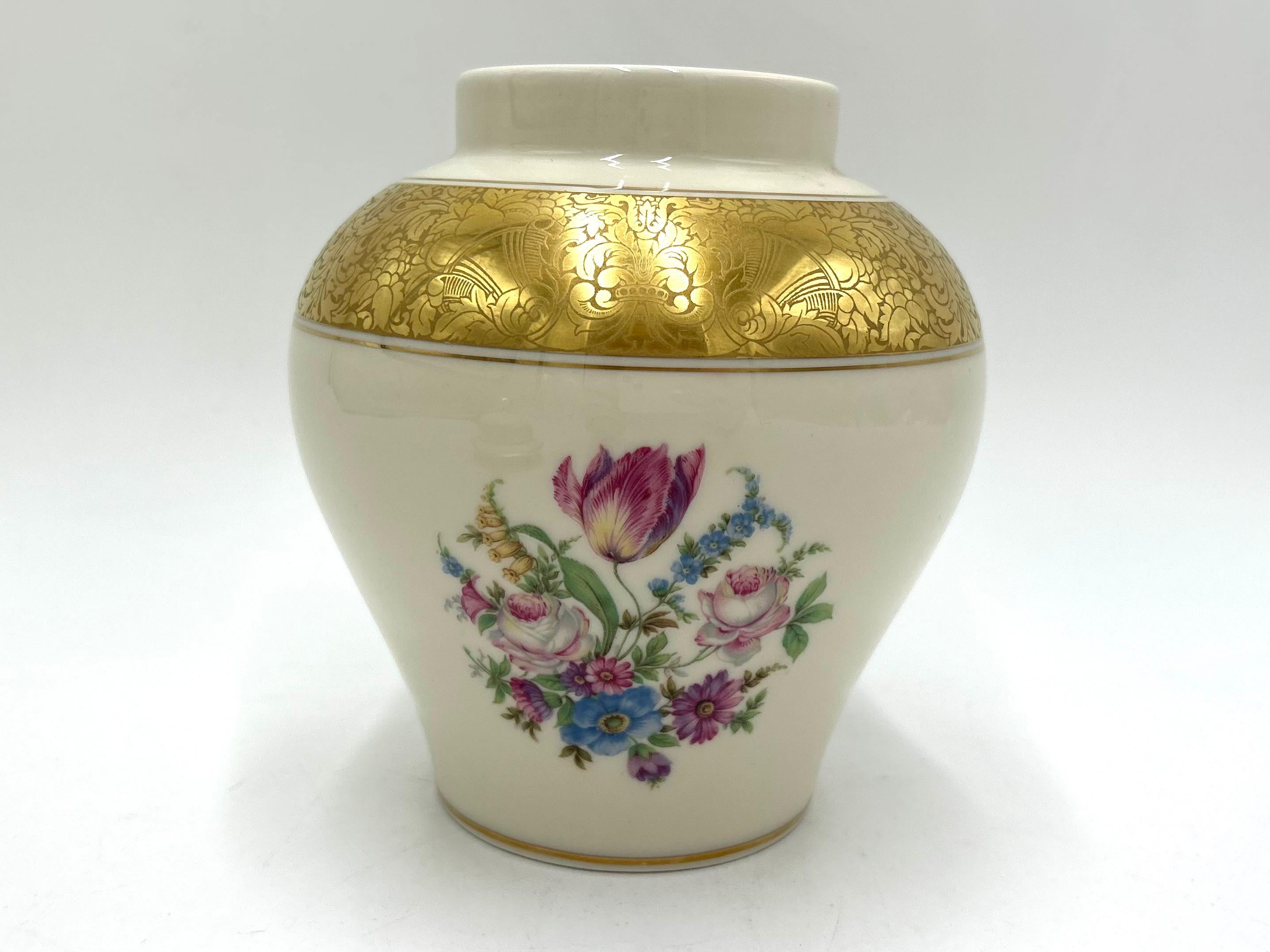 Porcelain amphora, Rosenthal, Germany, 1949 In Good Condition For Sale In Chorzów, PL