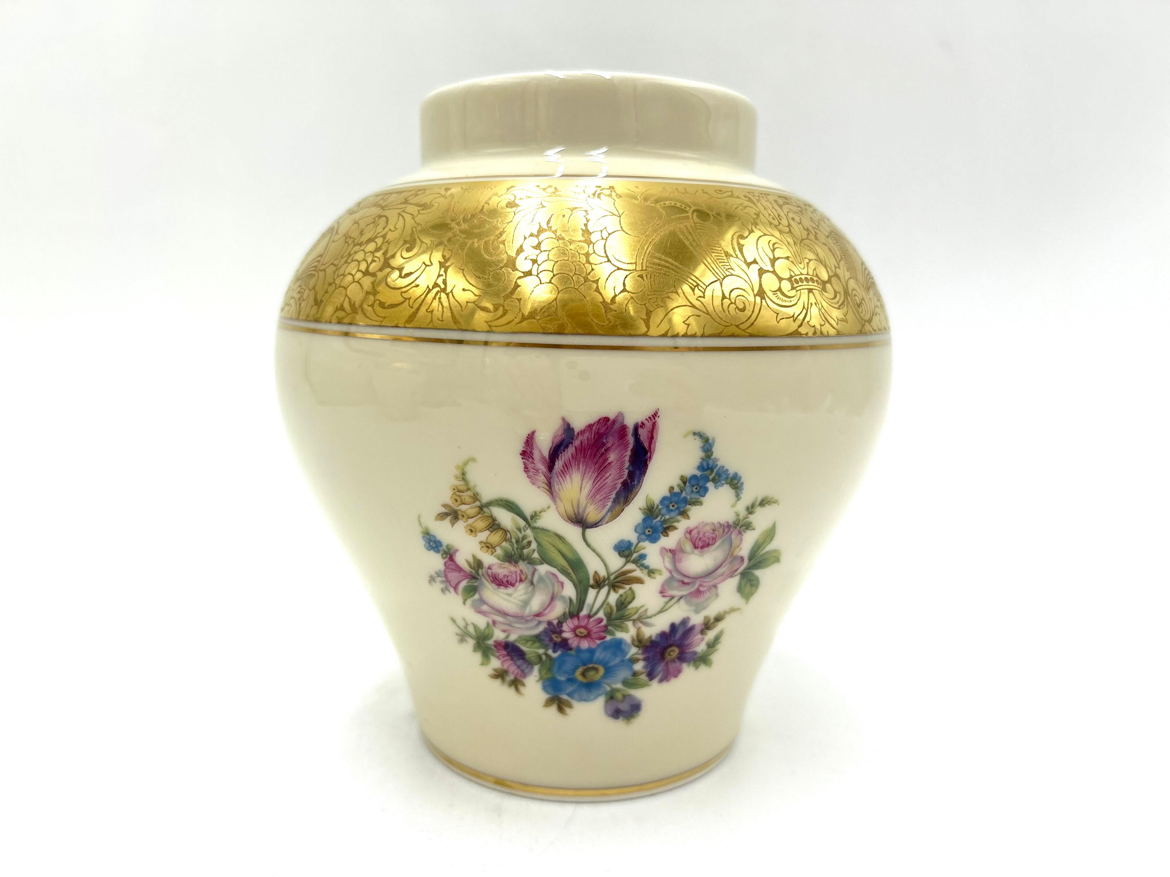 Anfora in porcellana, Rosenthal, Germania, 1949 in vendita 2