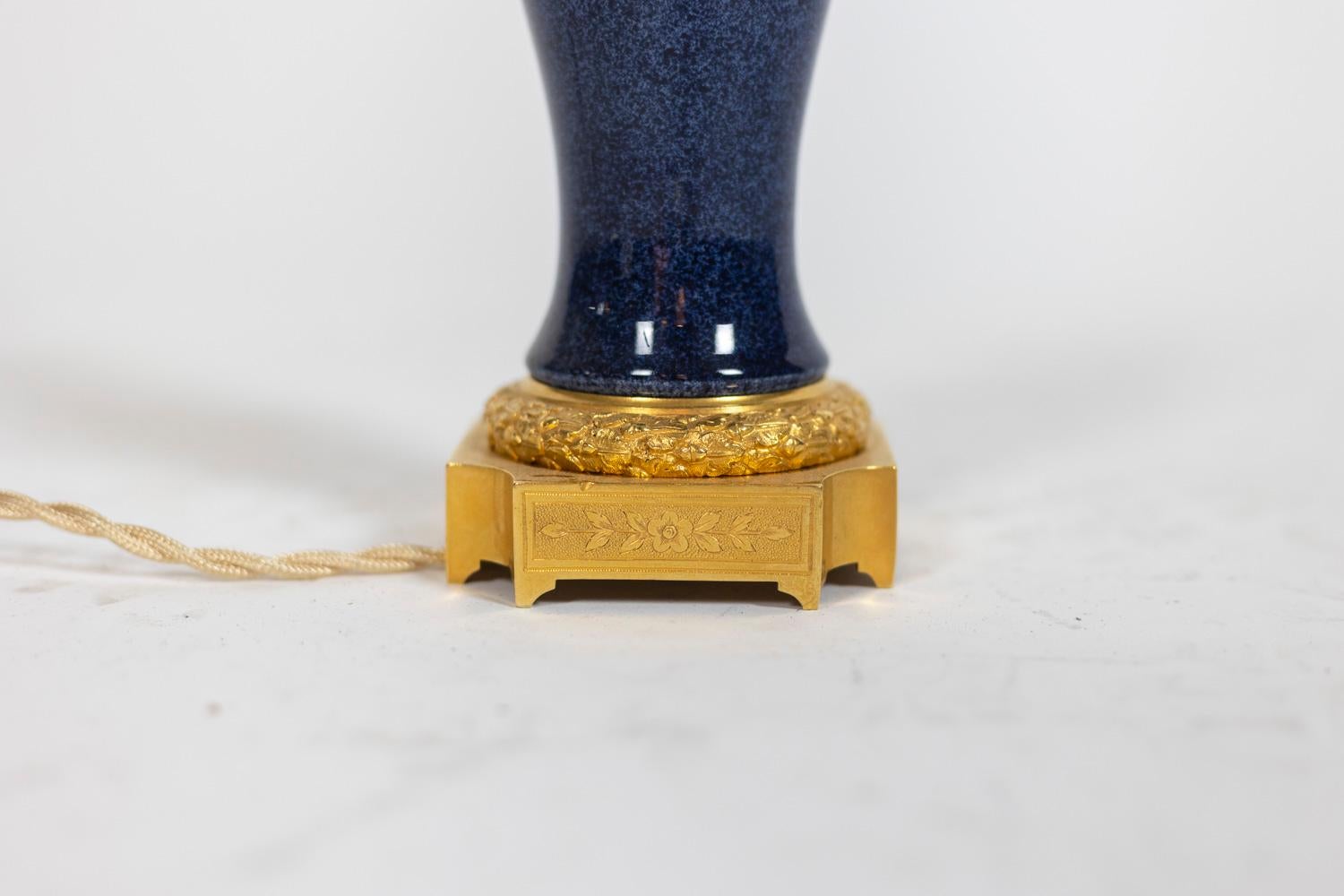 Porcelain and Bronze Lamp, circa 1880 For Sale 1