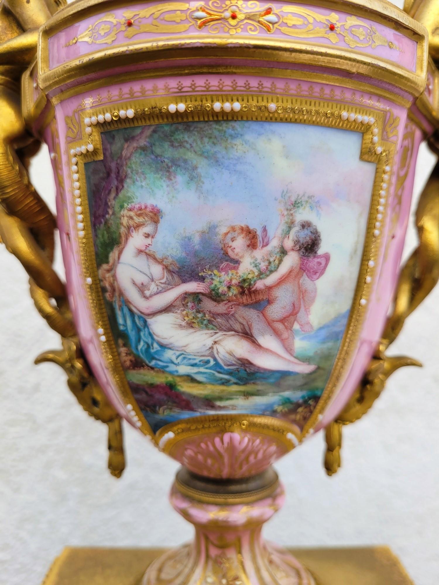 French Porcelain And Gilt Bronze Clock, Napoleon III, 19th Century For Sale