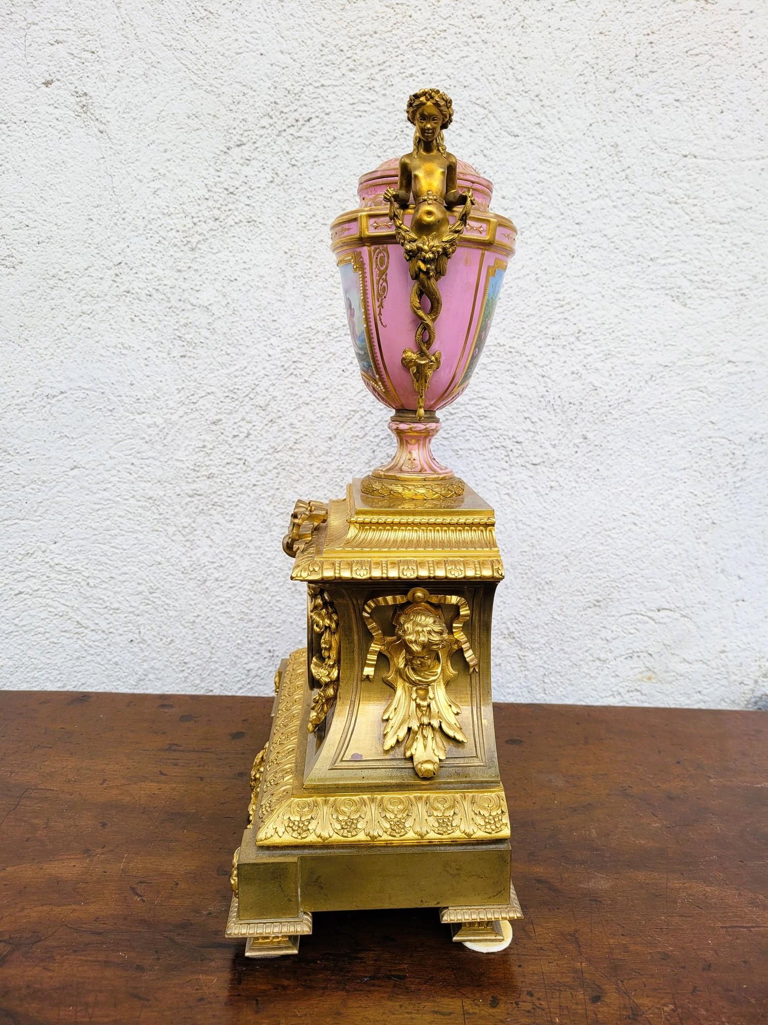 Porcelain And Gilt Bronze Clock, Napoleon III, 19th Century For Sale 4