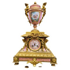 Reloj de porcelana y bronce dorado, Napoleón III, Siglo XIX