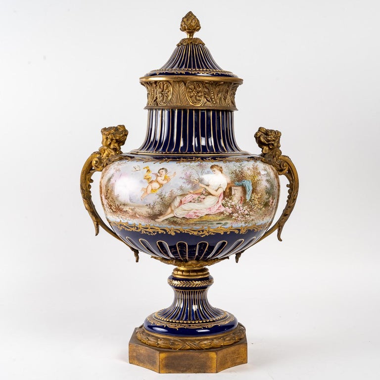 Porcelain and gilt bronze vase, 19th century In Good Condition For Sale In Saint-Ouen, FR