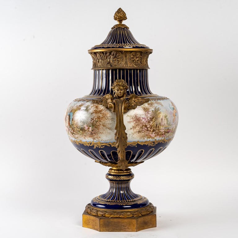 19th Century Porcelain and gilt bronze vase, 19th century For Sale