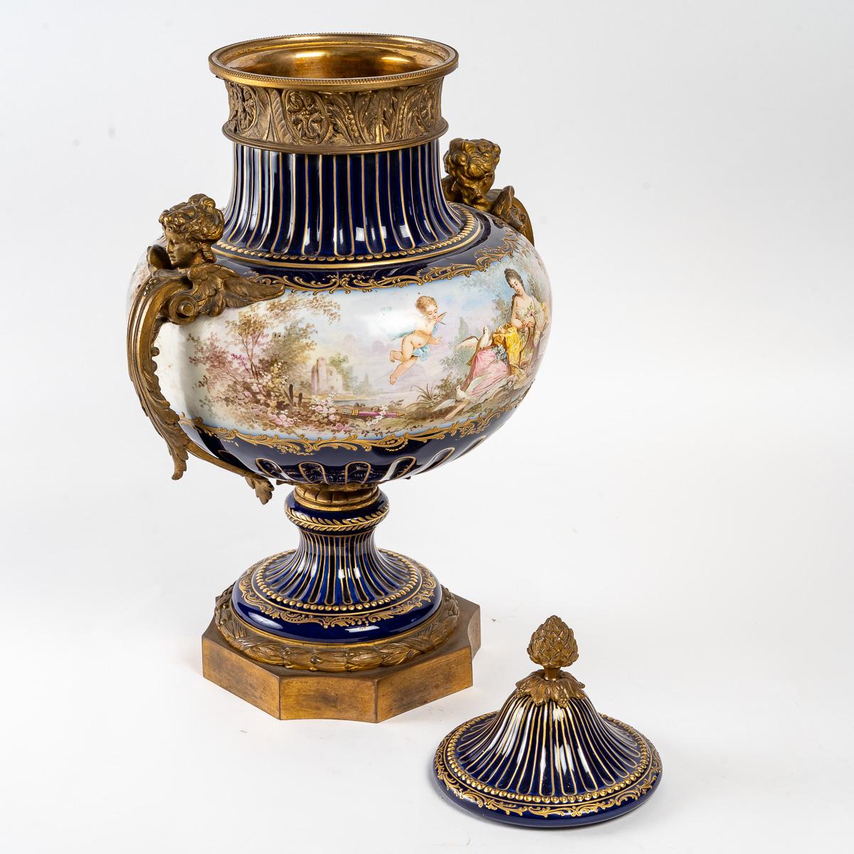 Porcelain and gilt bronze vase, 19th century 1