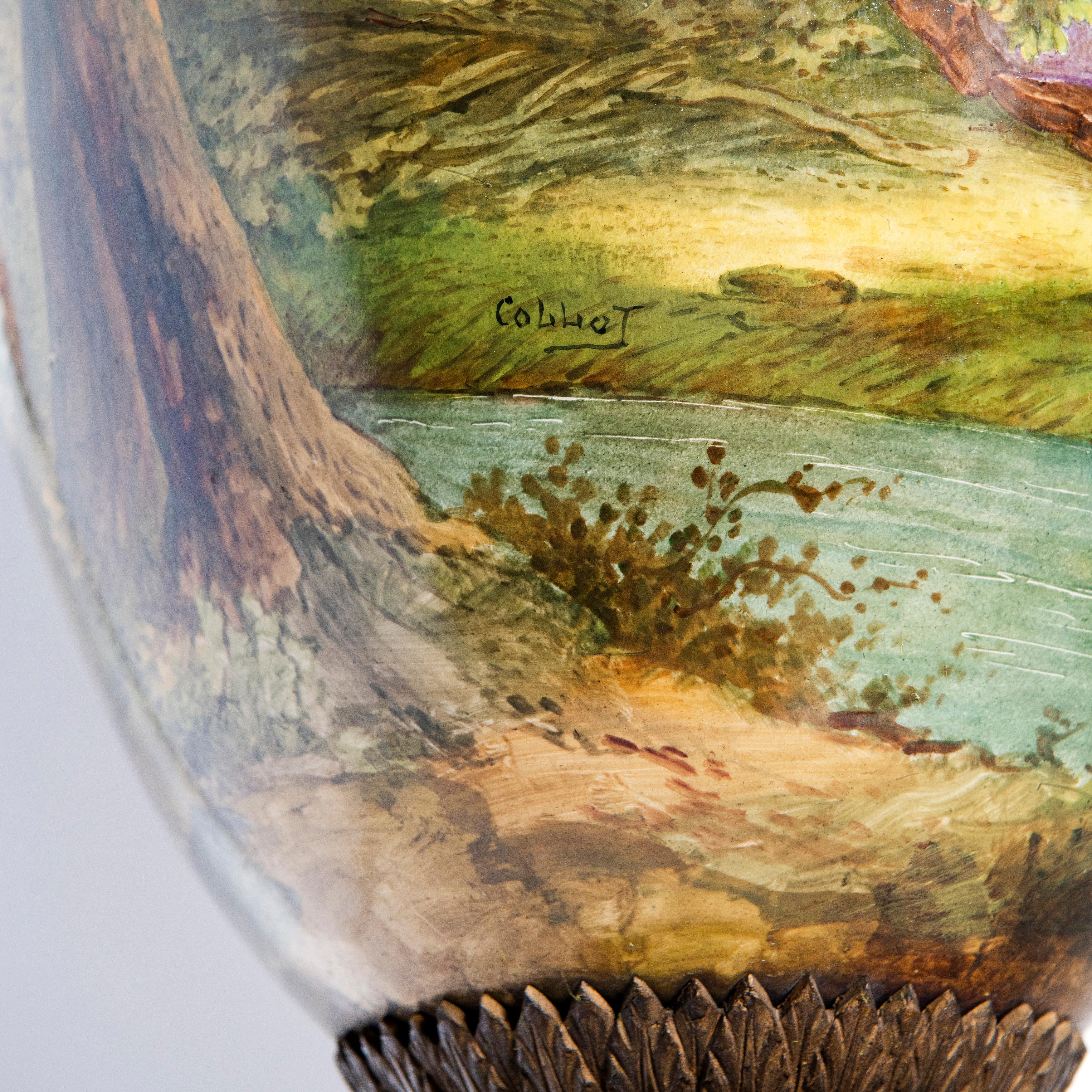 Français Vase en porcelaine et bronze doré signé Svres, peint par Collot, France en vente
