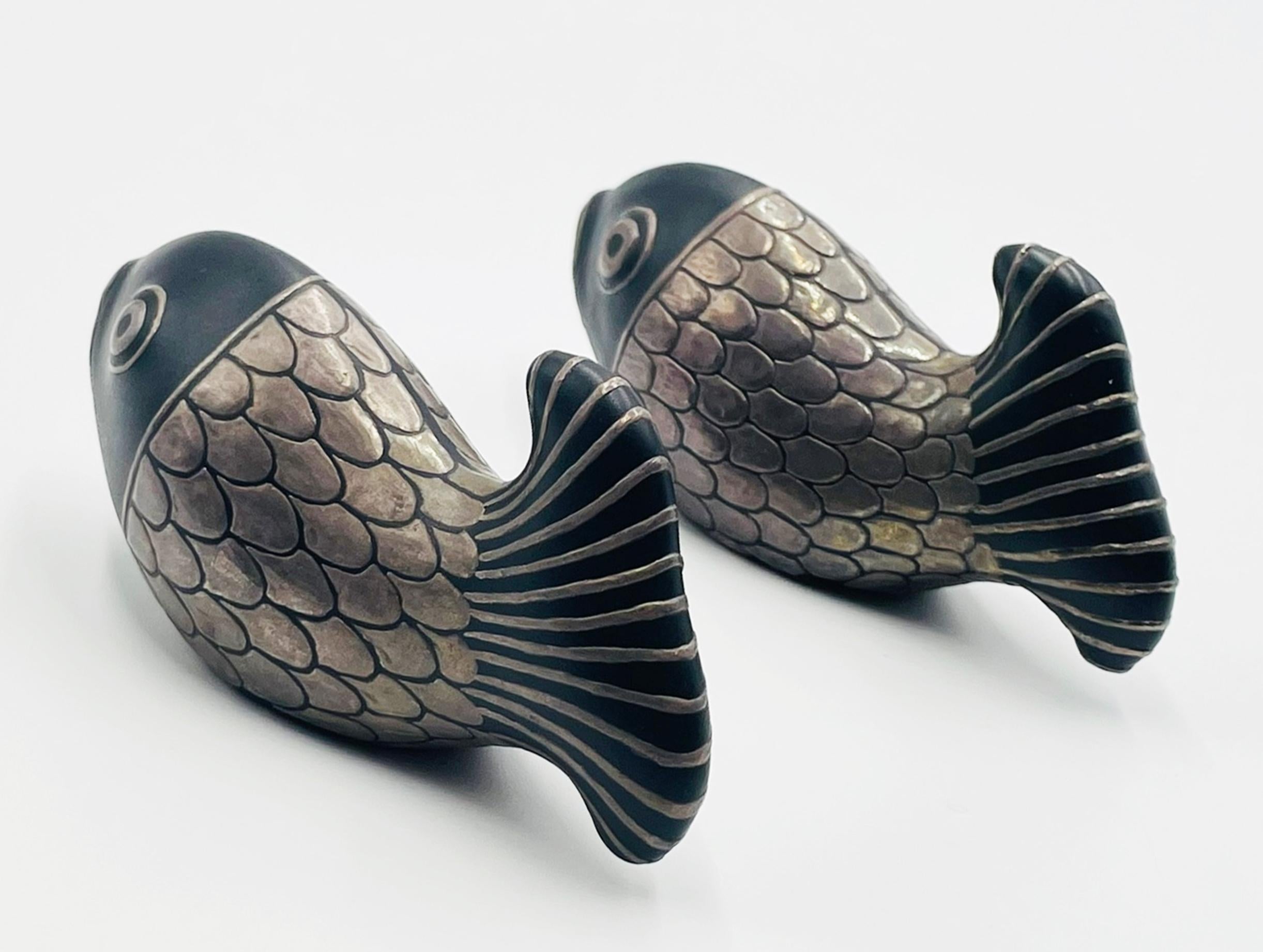 Moderno Shakers in porcellana e argento puro di Emilia Castillo, Messico, 1998 in vendita