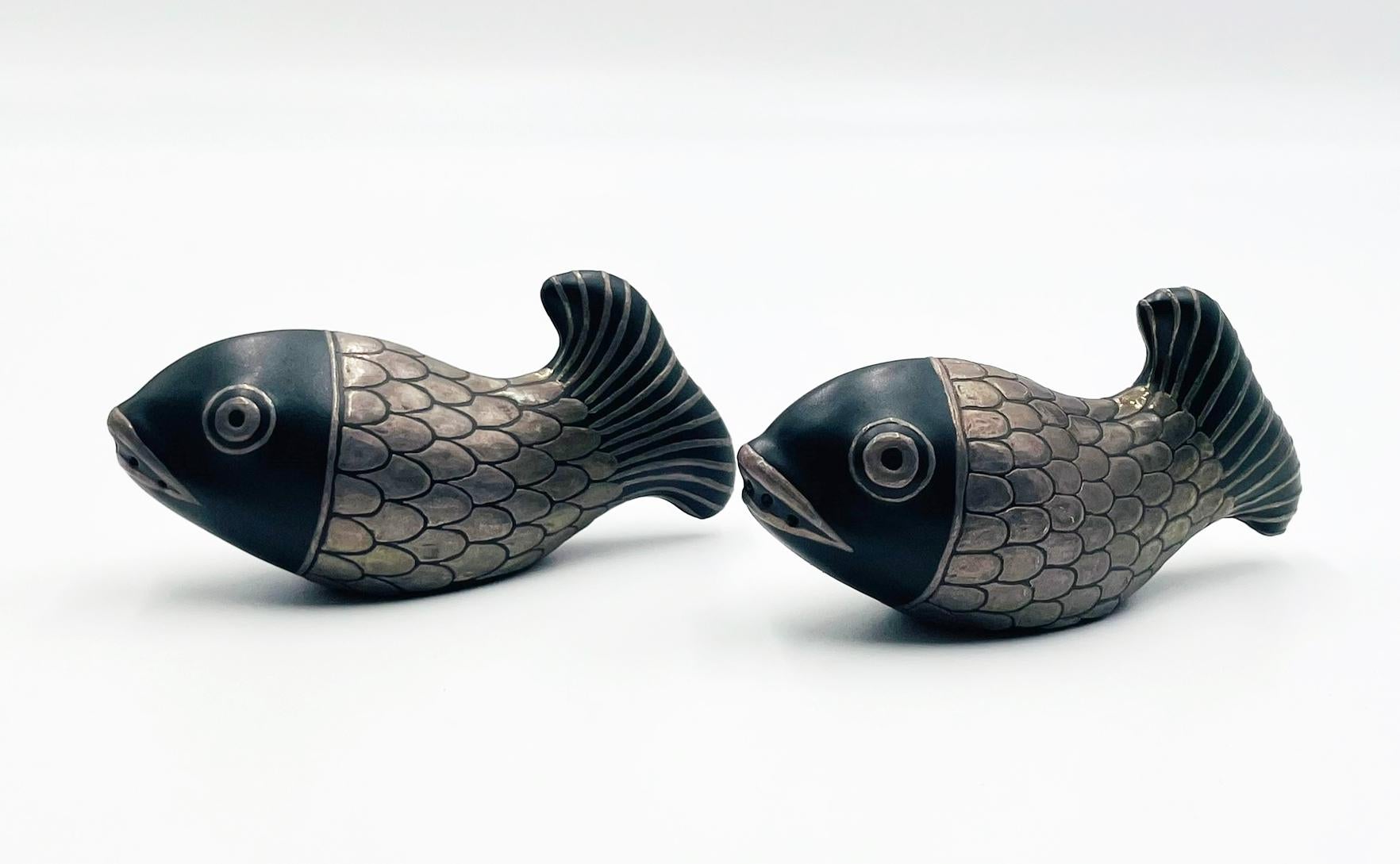 Fine XX secolo Shakers in porcellana e argento puro di Emilia Castillo, Messico, 1998 in vendita