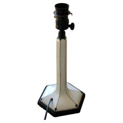 Lampe de table de style Josef Hoffmann en porcelaine et fer forgé estampillé vienne