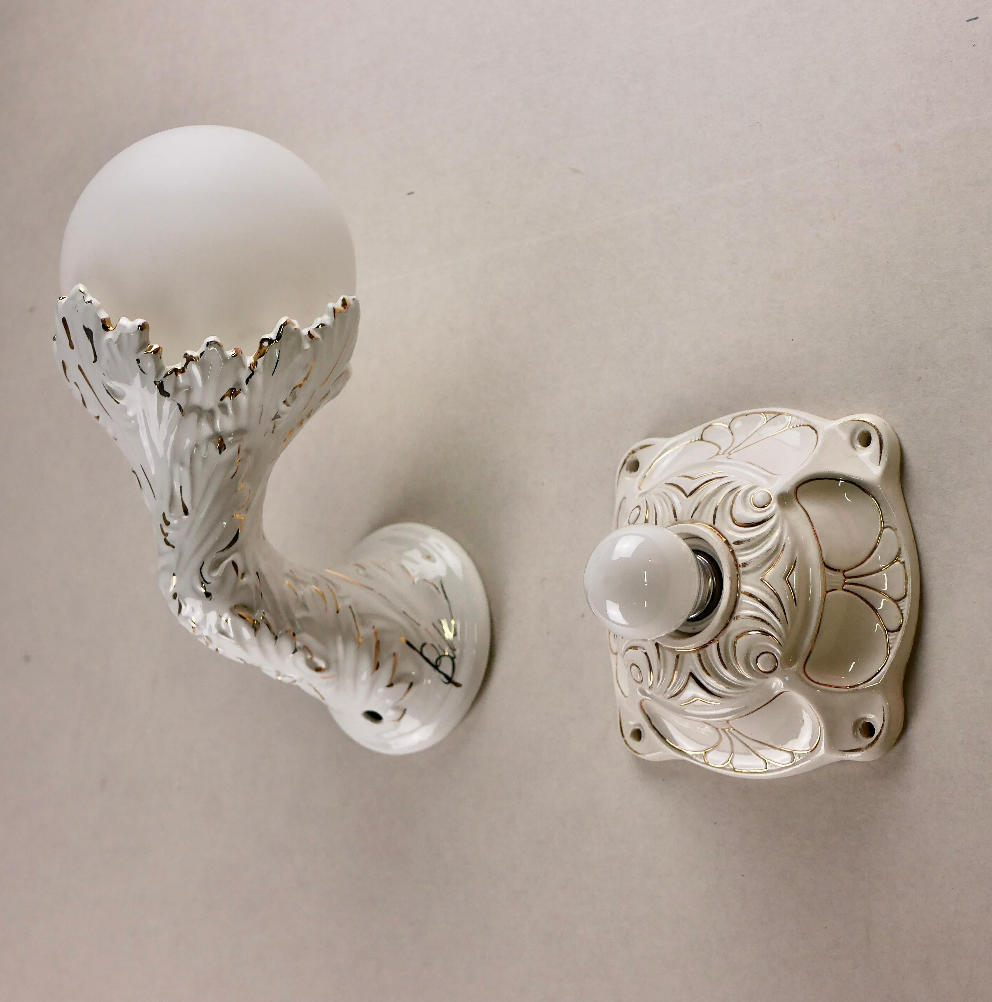 Porcelain Art Deco Style Organic Wall Light from the Netherlands, 1950s For Sale 7