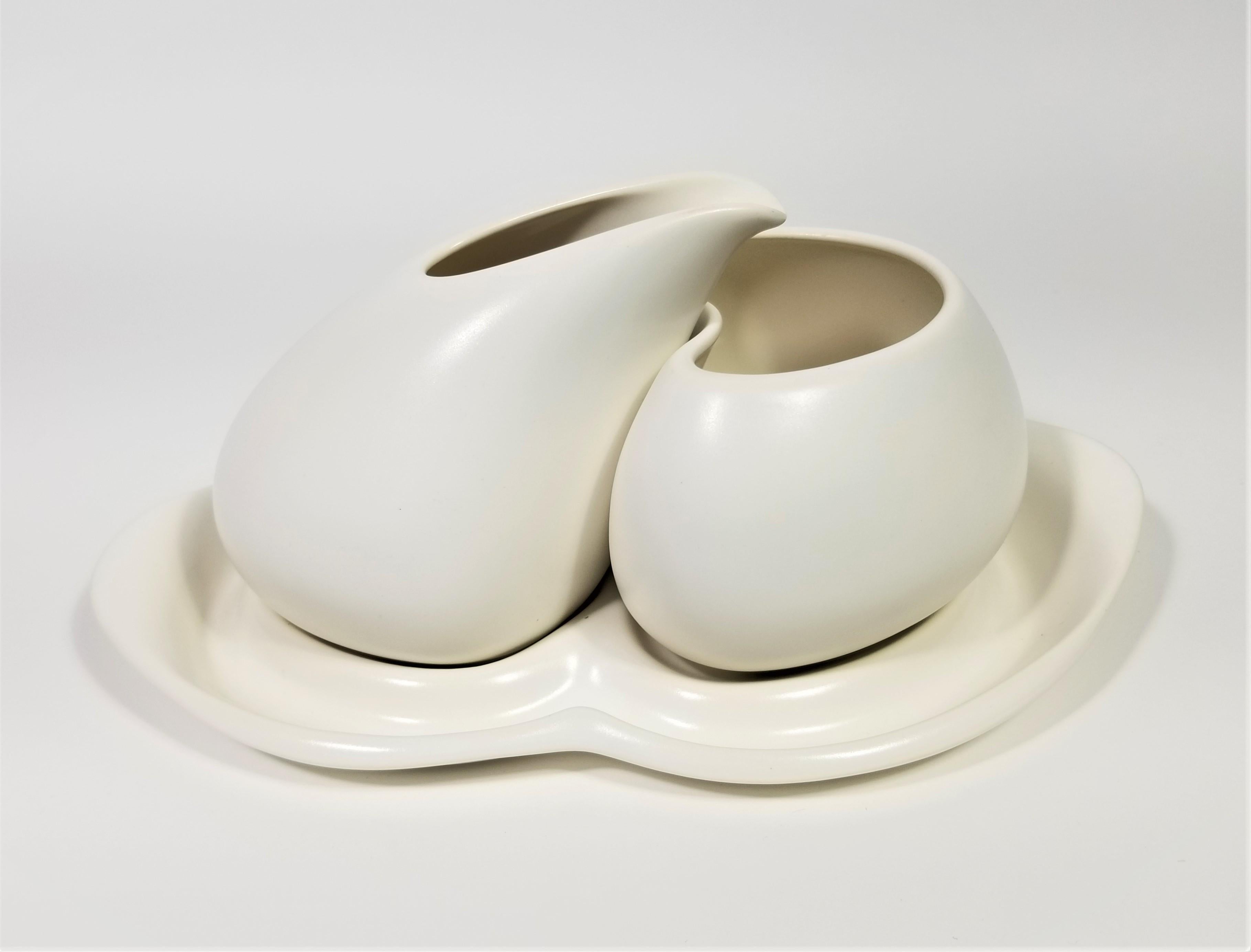 Porcelain Artist Signed Sculptural Modernist Cream and Sugar Set For Sale 11