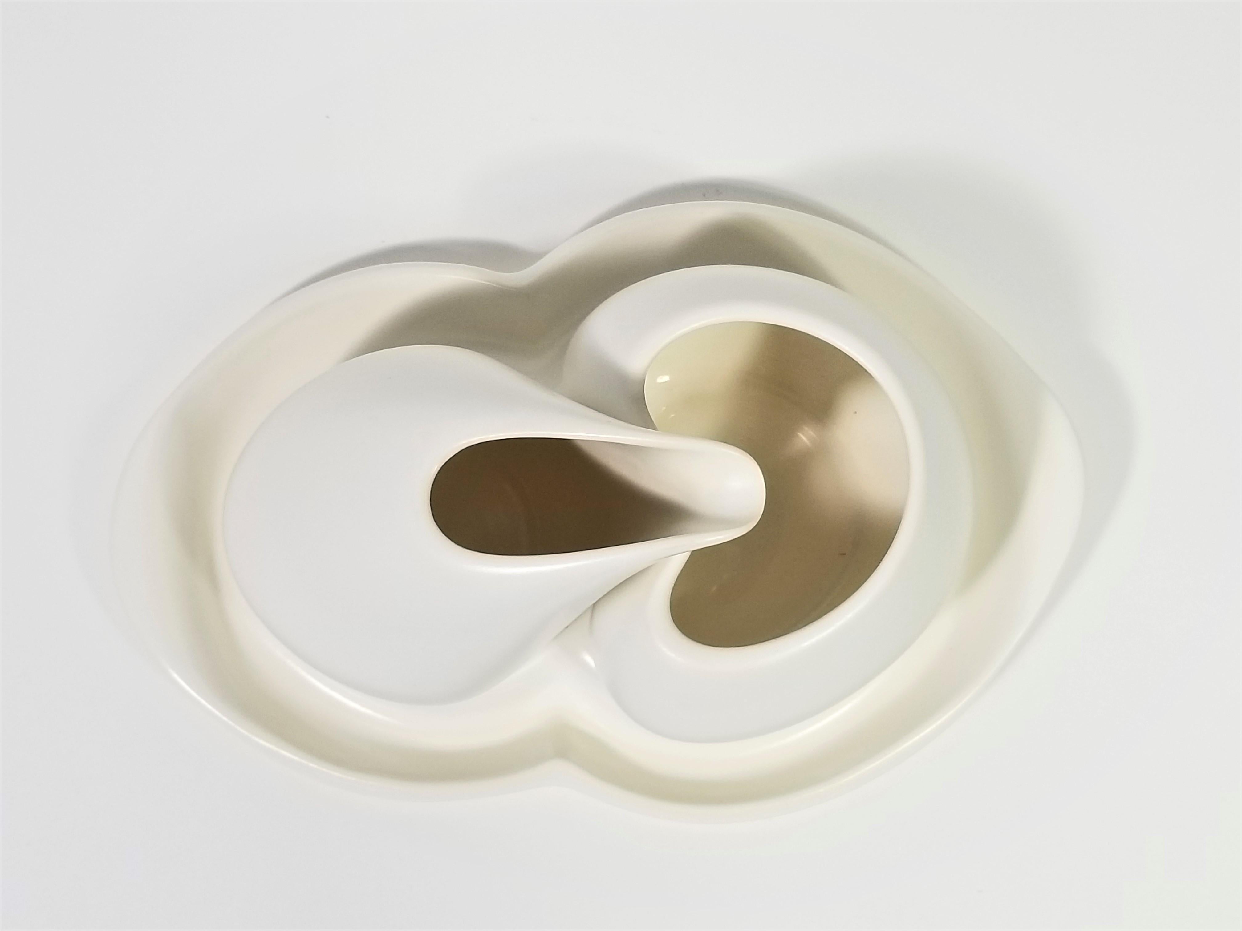 Porcelain Artist Signed Sculptural Modernist Cream and Sugar Set For Sale 4