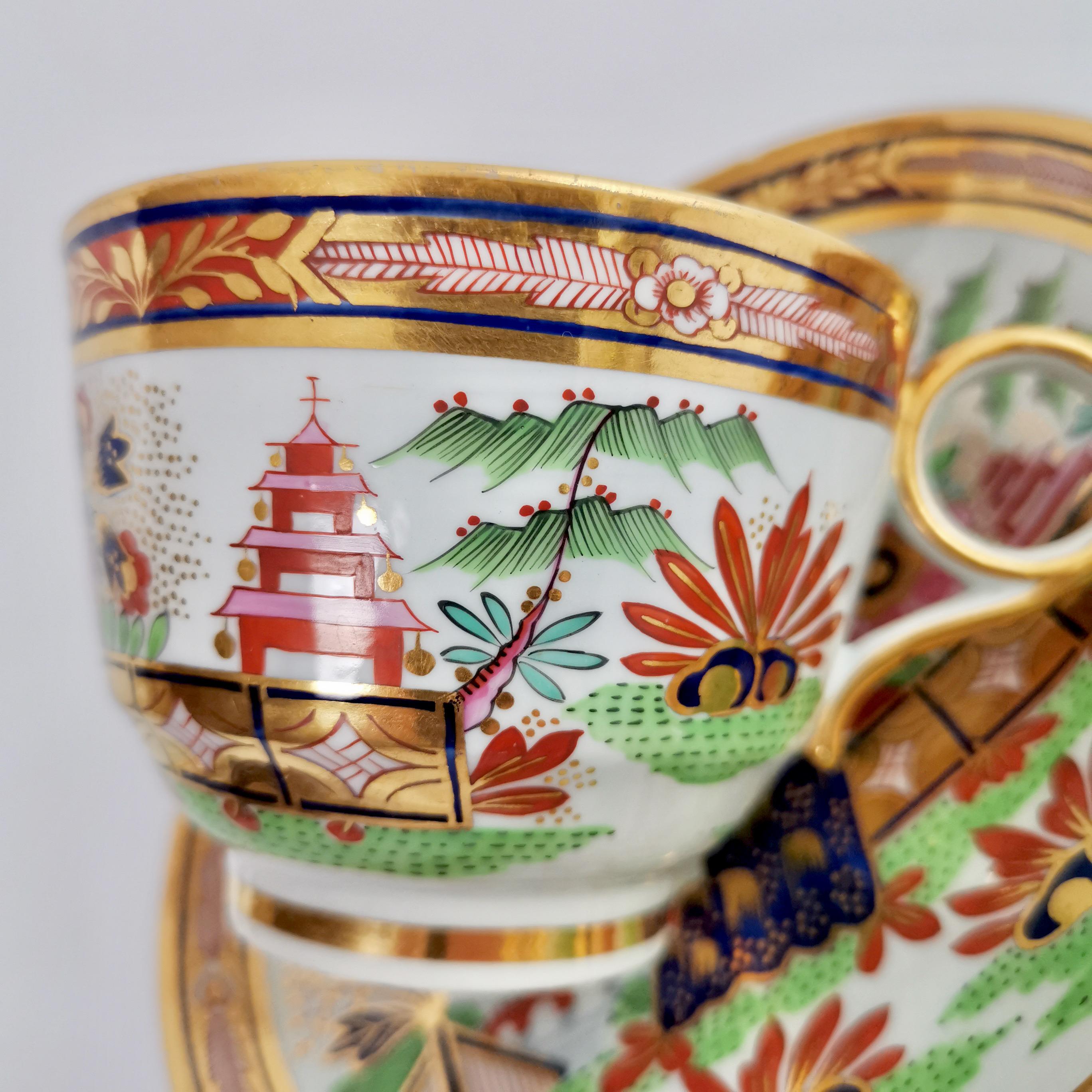 Porcelain Barr Flight & Barr Teacup, Rich Imari Pattern, Regency, circa 1811 1