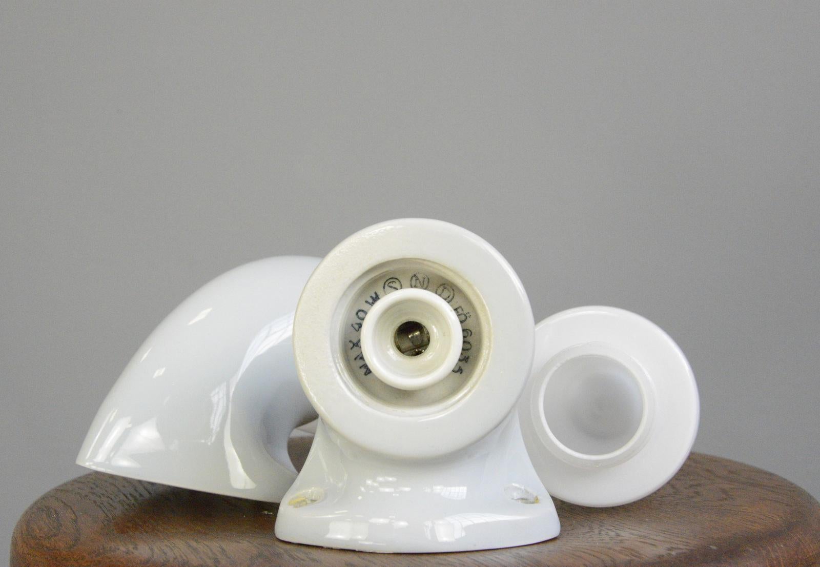 Porcelain Bathroom Lights by Sigvard Bernadotte for Ifo circa 1950s For Sale 2