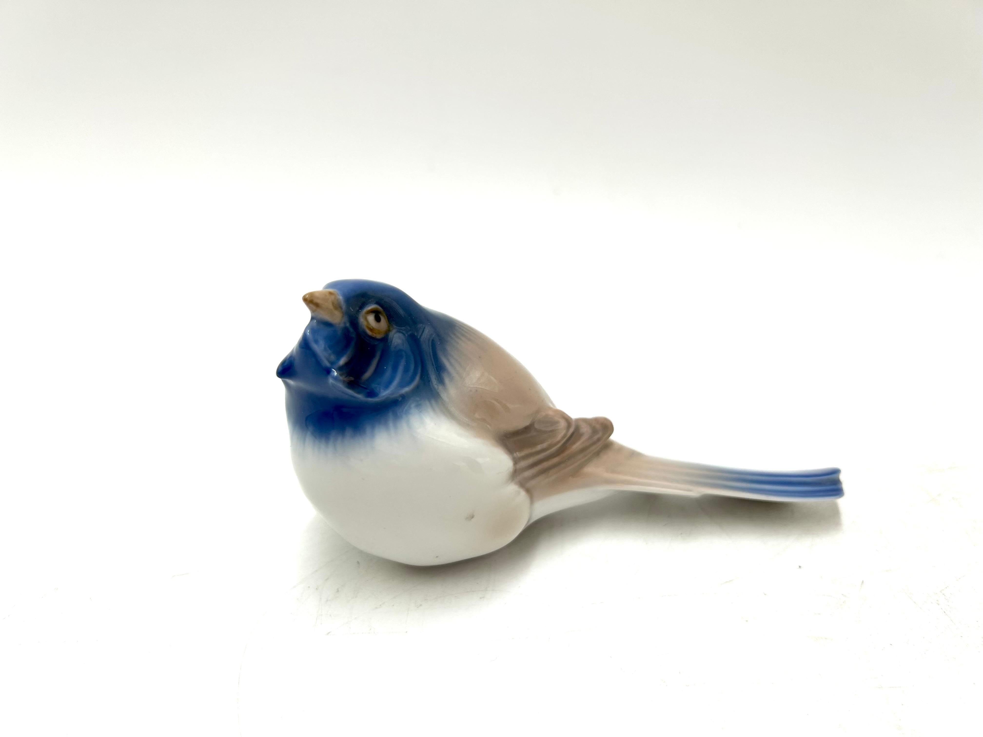 Scandinave moderne Figurine d'oiseau en porcelaine, Bing & Grondahl, Danemark, milieu du XXe siècle en vente