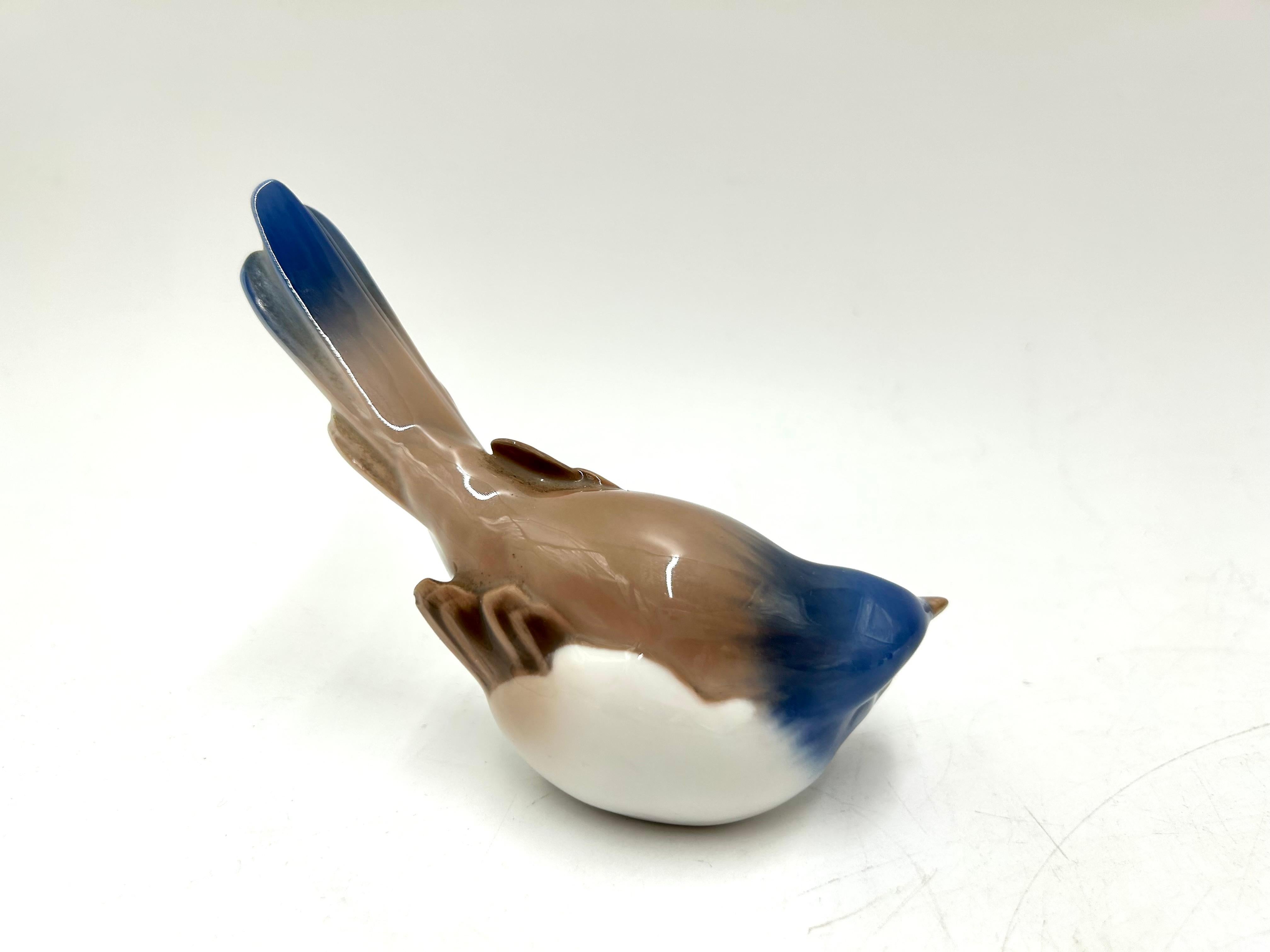 Scandinavian Modern Porcelain Bird Figurine, Bing & Grondahl, Denmark, Mid-20th Century For Sale