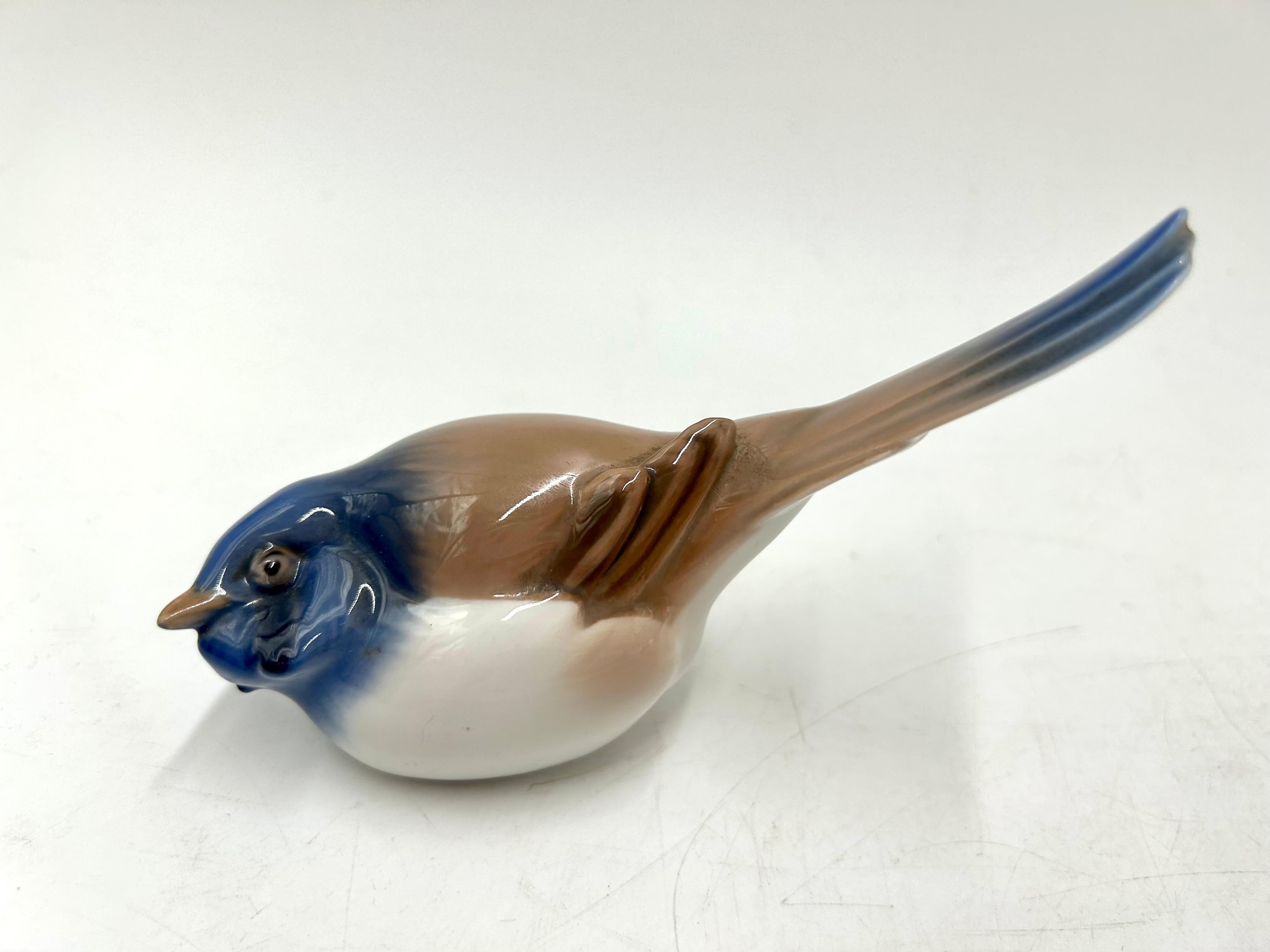 Porcelain Bird Figurine, Bing & Grondahl, Denmark, Mid-20th Century In Good Condition For Sale In Chorzów, PL