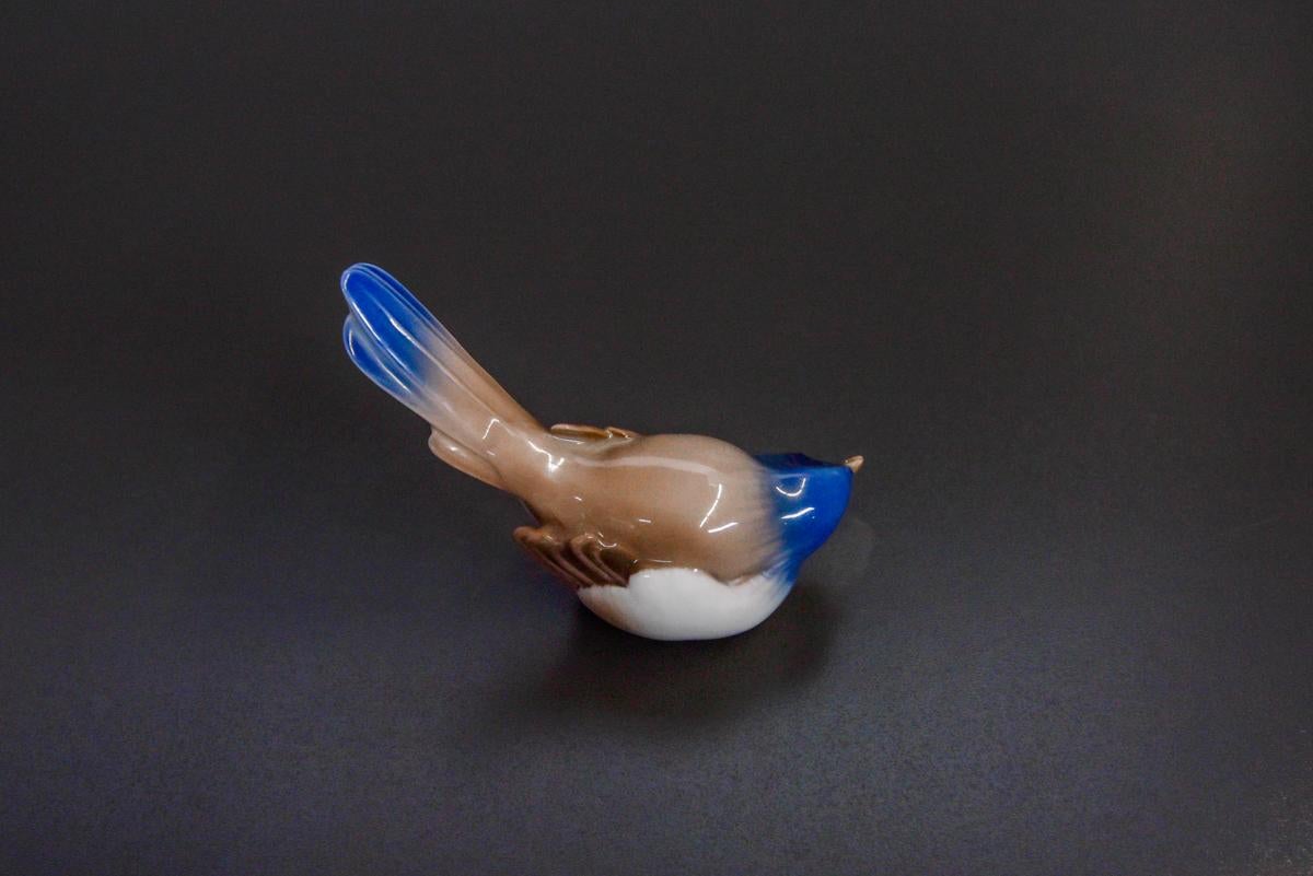 Danish Porcelain Bird Figurine Bing & Grondahl For Sale