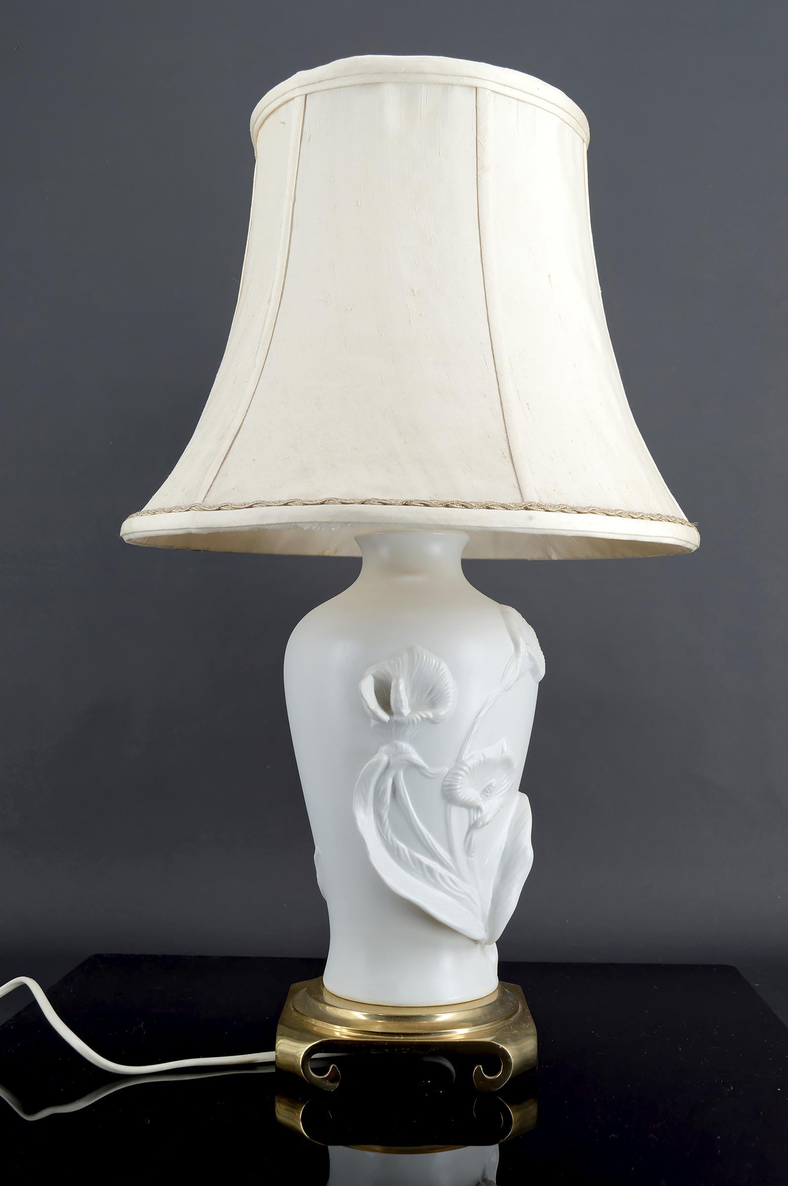 Hollywood Regency Lampe biscuit « Calla Lily » de Nicholas Berbenczy & Franklin Mint, 1986 en vente