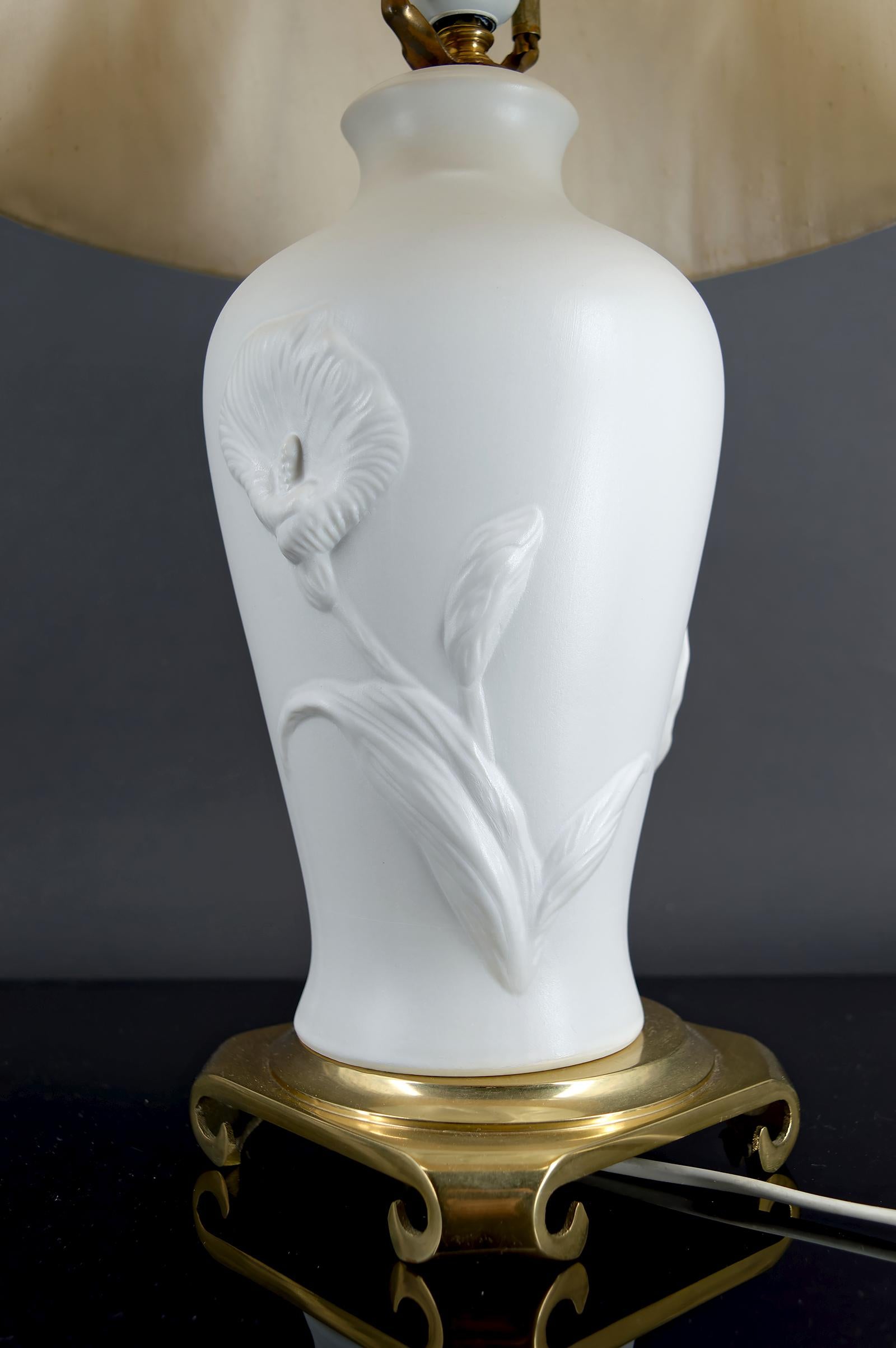 Lampe biscuit « Calla Lily » de Nicholas Berbenczy & Franklin Mint, 1986 en vente 1