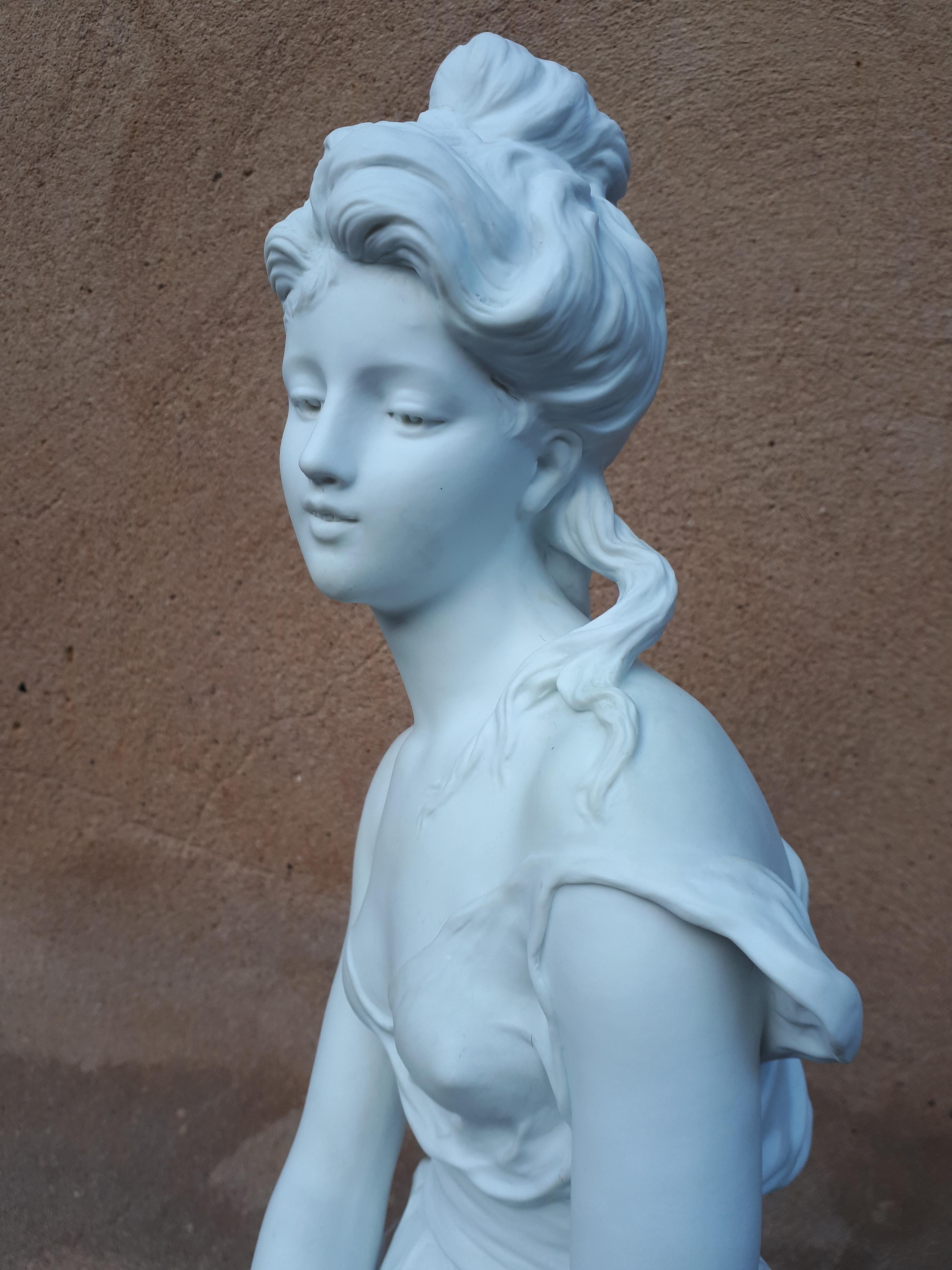 Sculpture en biscuit de porcelaine, par Hippolyte Moreau en vente 3