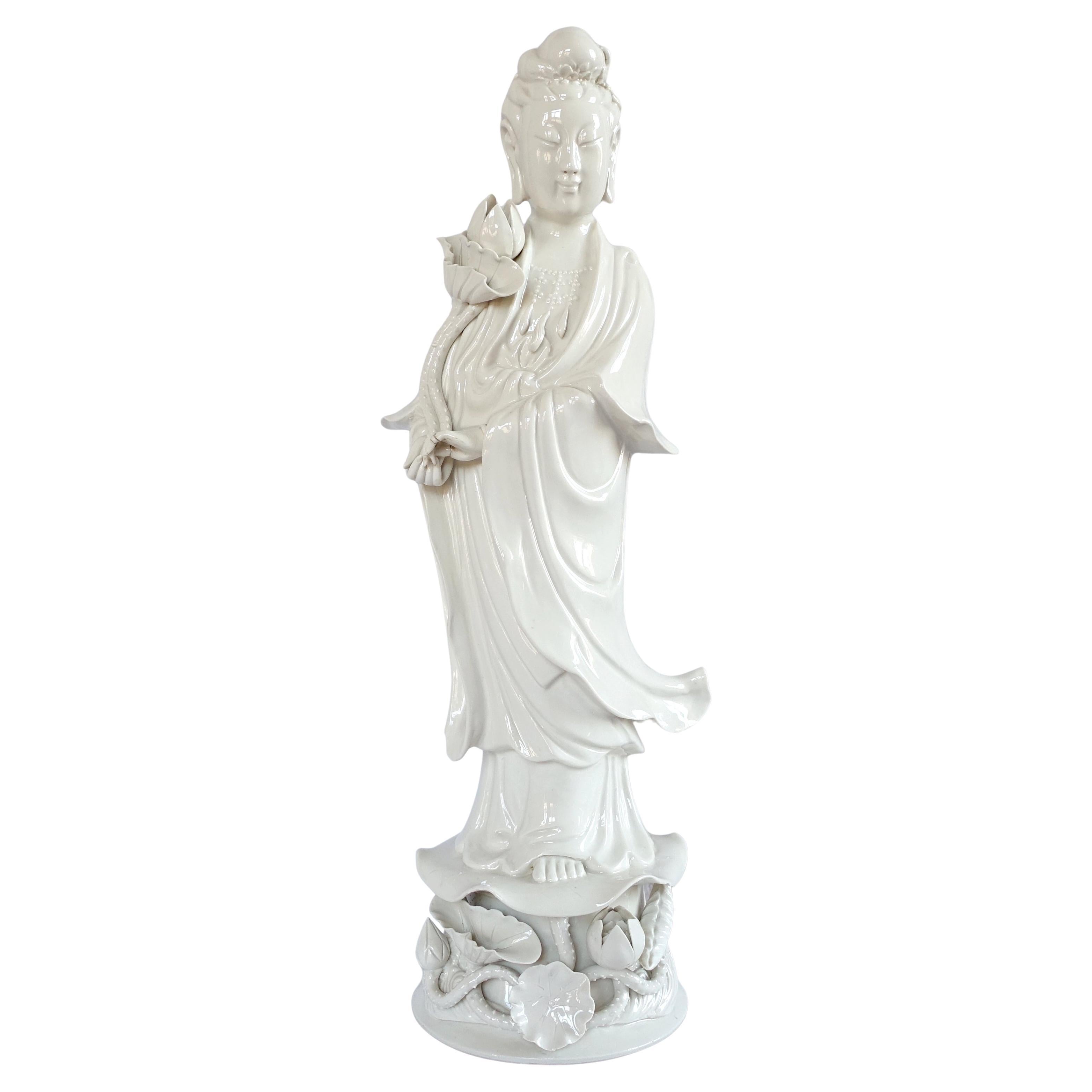 Porcelain Blanc de Chine Guanyin statue, China circa 1900 - 51cm For Sale