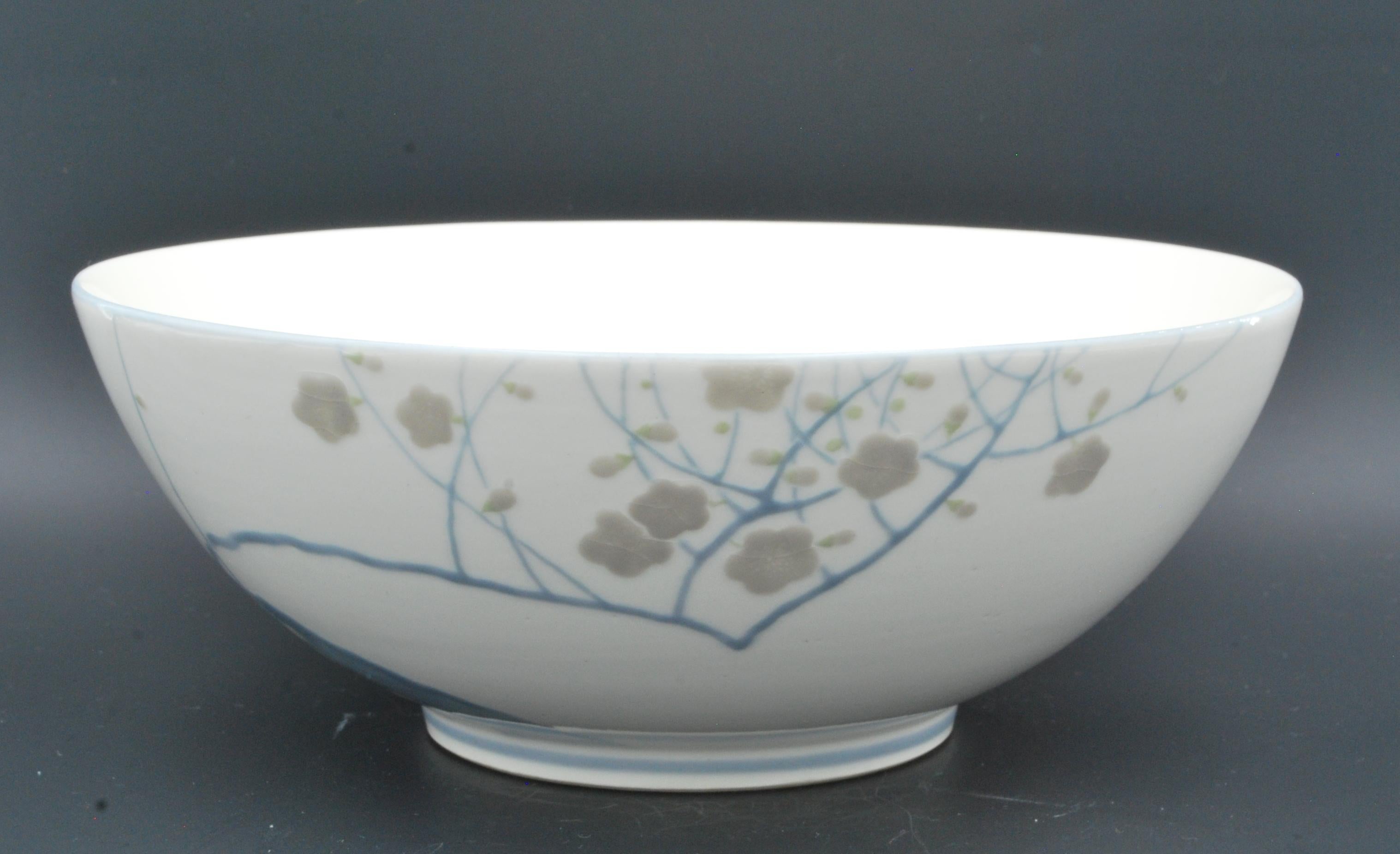 Porcelain Bowl, by Kinkozan. Japan, C1910 In Excellent Condition In Melbourne, Victoria