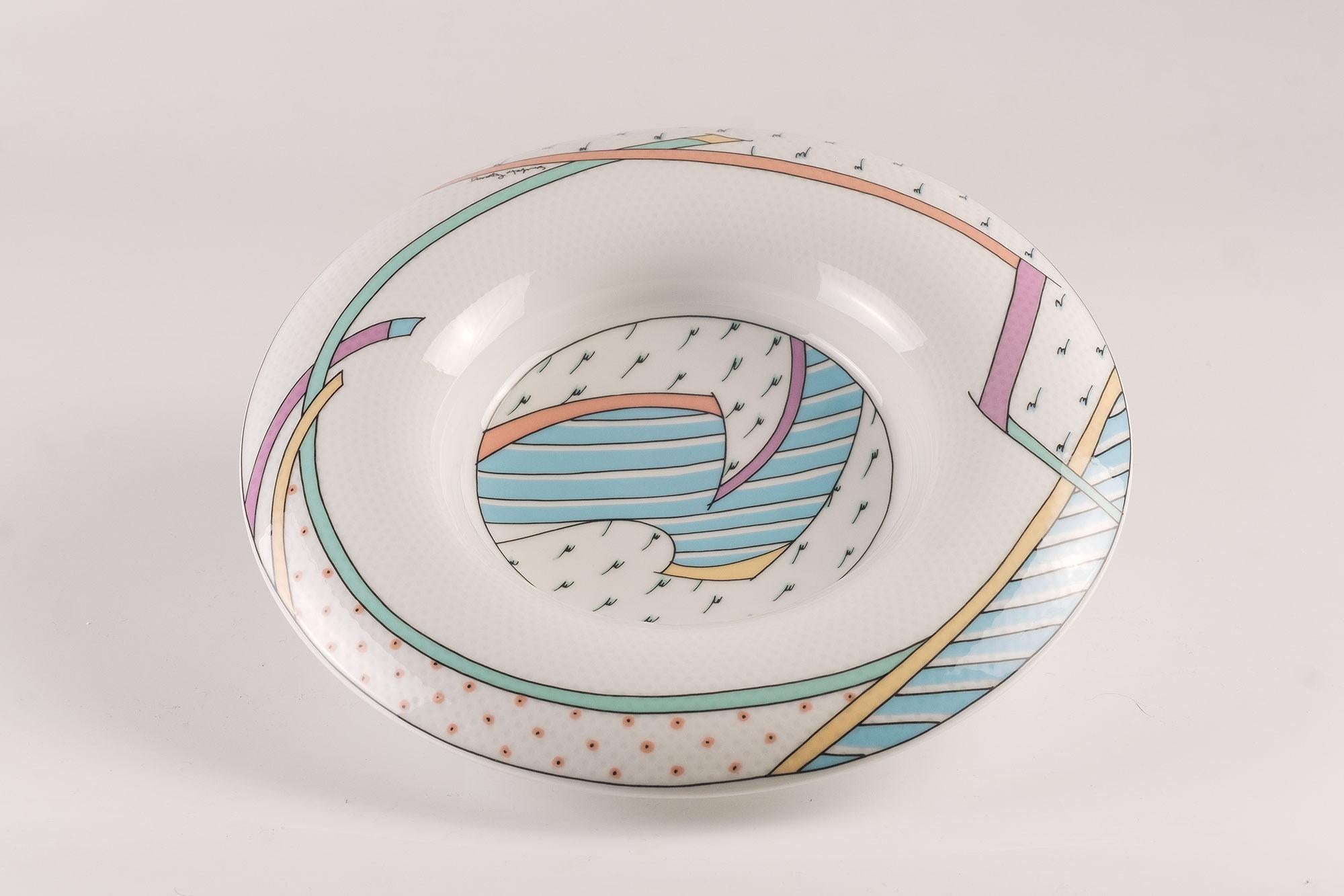 German Porcelain Bowl / Centerpiece by Tapio Wirkkala and Dorothy Hafner for Rosenthal For Sale