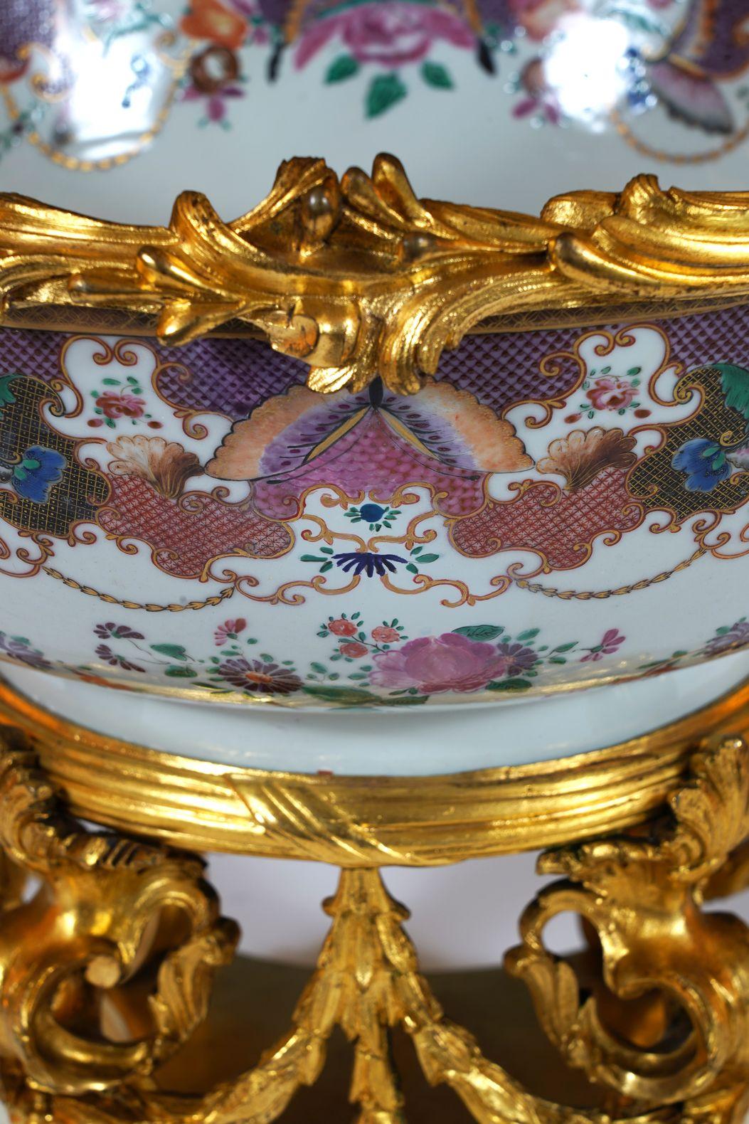 Émaillé Bol en porcelaine, Compagnie des Indes, France (monture) - Chine, 18e/19e siècle en vente