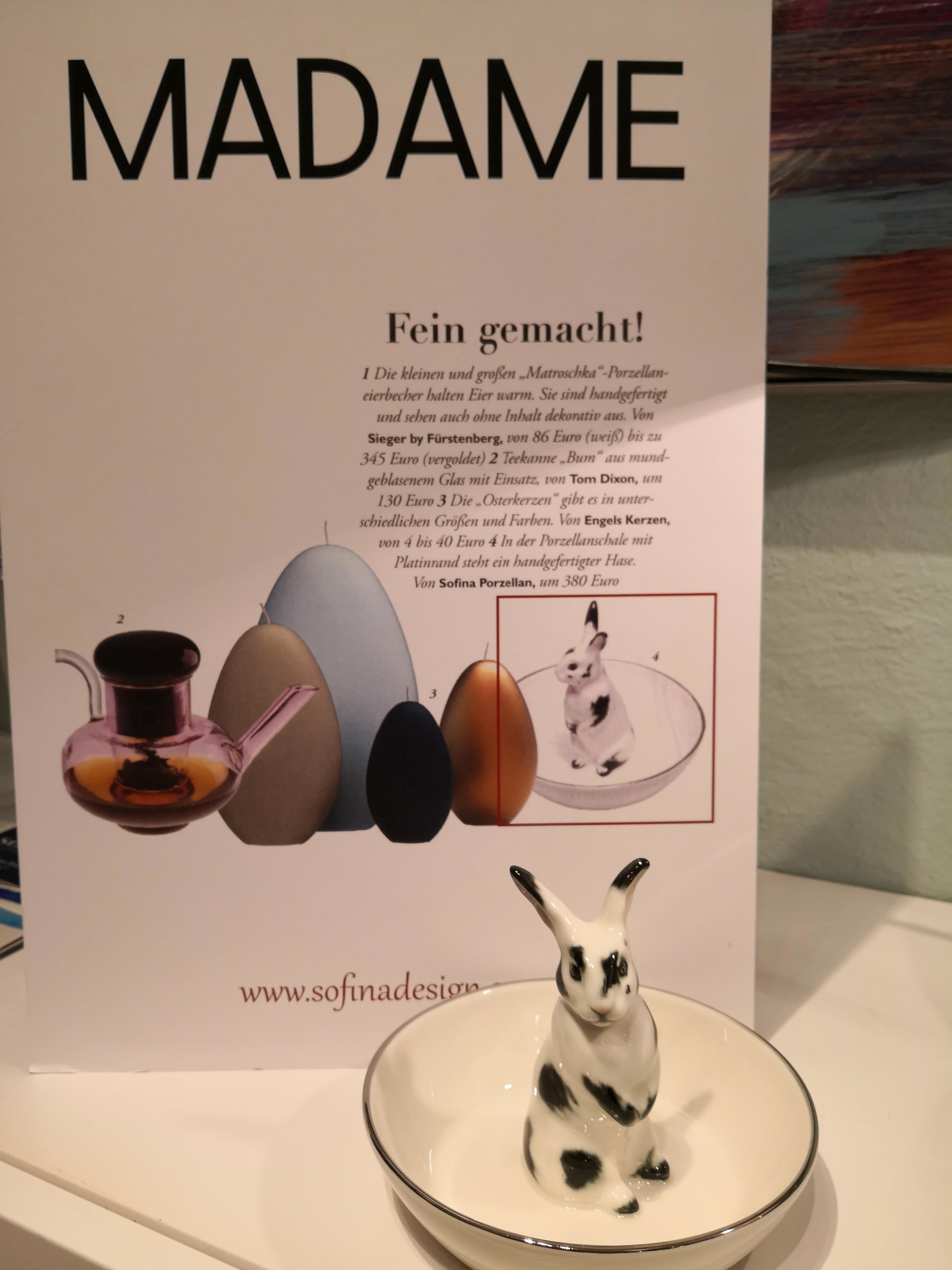 Fatto a mano Ciotola in porcellana dipinta a mano con figura di coniglio Sofina Boutique Kitzbuehel in vendita