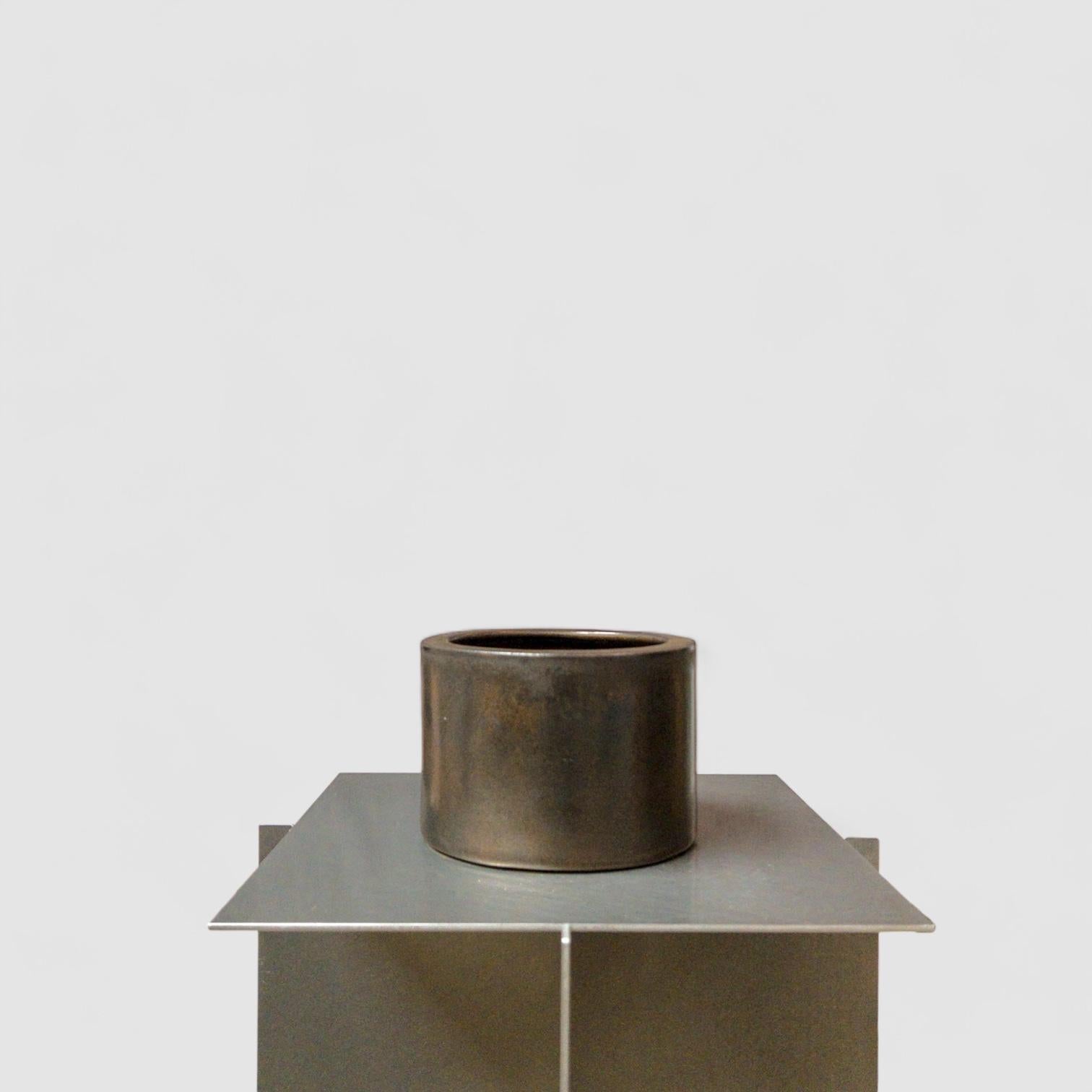 Ciotola in porcellana con smalto di bronzo di Jan van der Vaart, 1969-1975 in vendita 3