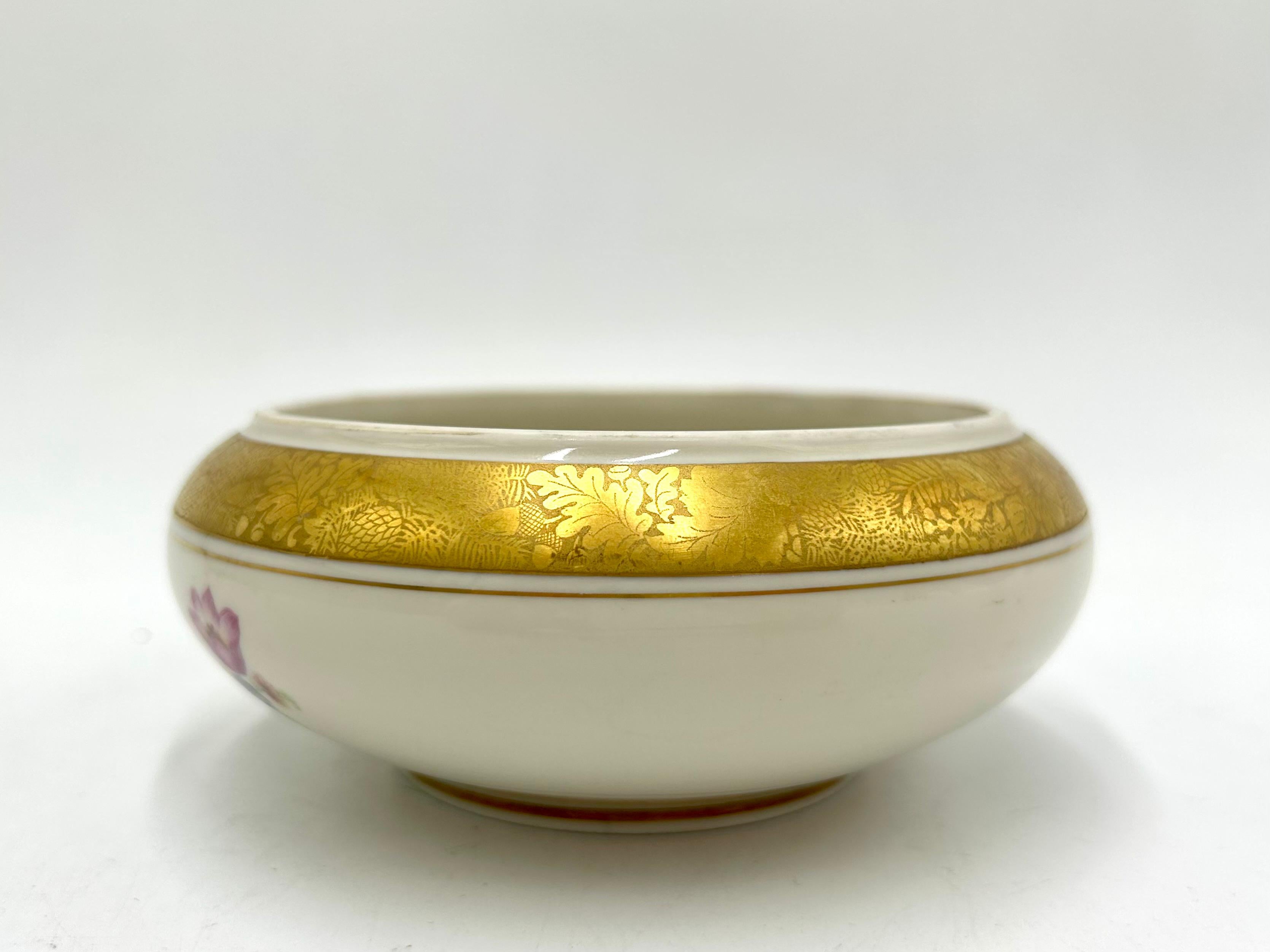 Porcelain Bowl with Gilding, Rosenthal, Germany, 1949 For Sale 3
