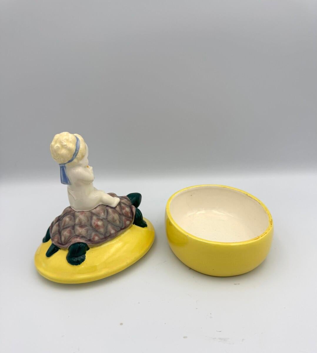 Caja de porcelana de Ida Weiss Moricz, Viena Art Decó en venta