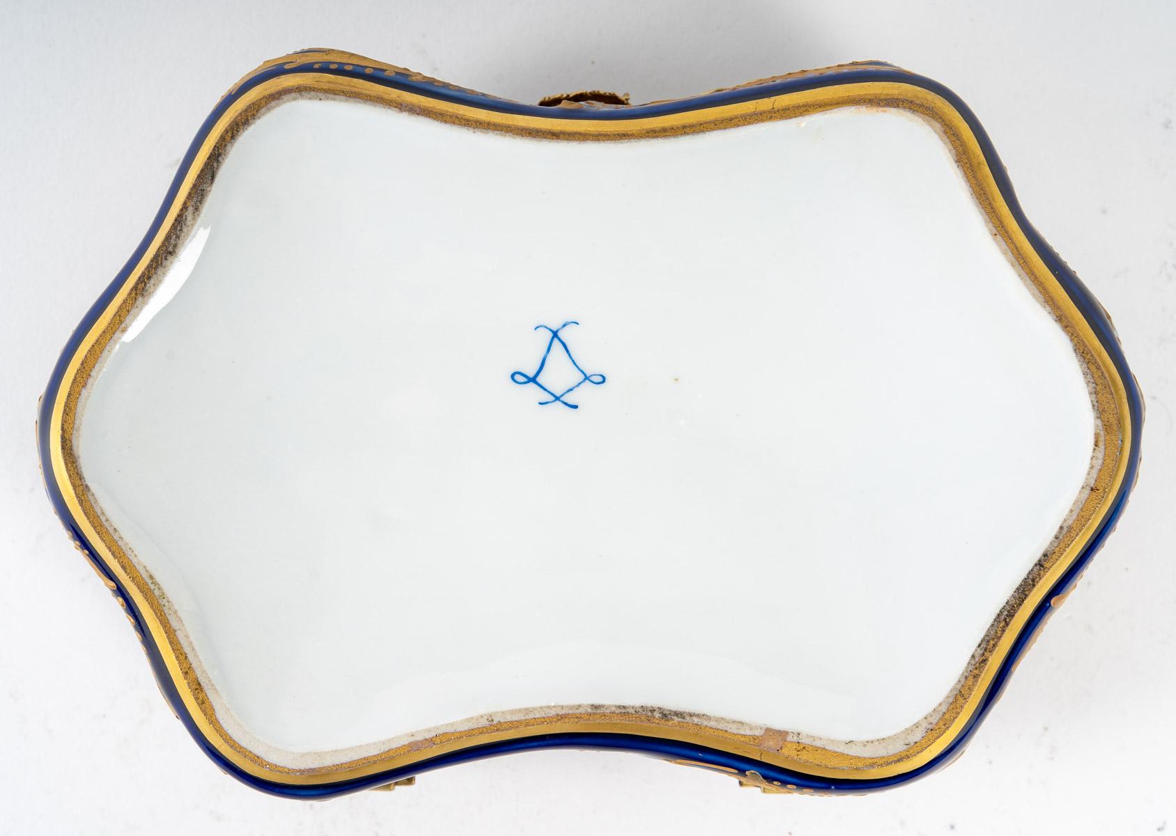 Porcelain Box by Sèvres, 19th Century 4