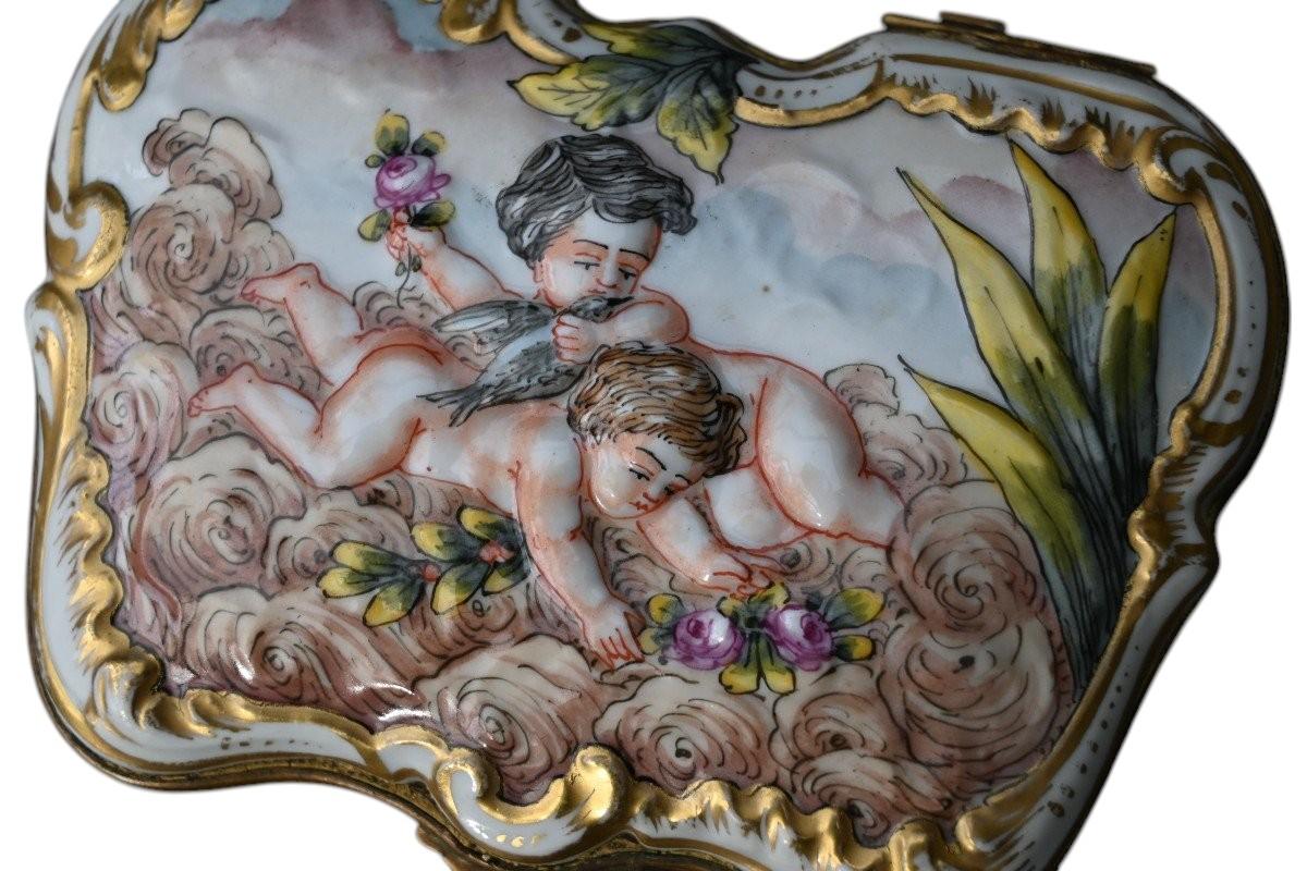 Caja de porcelana italiana Capodimonte Siglo XIX. en Bueno estado para la venta en Bilzen, BE