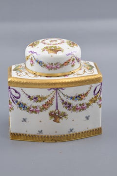 Porcelain Box, Manufacture Nationale de Sèvres, France, 19th Century